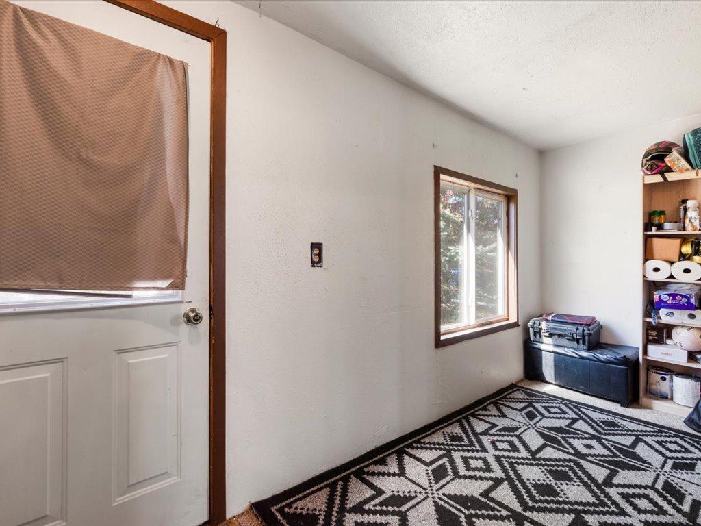 1900 single family home for sale at 320 8th Street SE, Unit B in Staples, MN — 3 bed, 1 bath (photo 3 of 17)