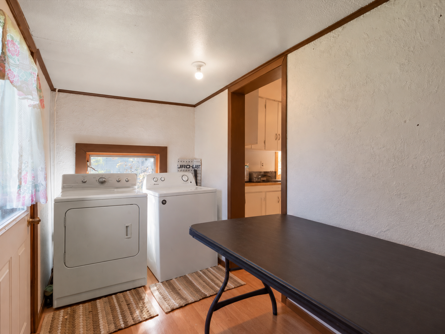 1900 single family home for sale at 320 8th Street SE, Unit B in Staples, MN — 3 bed, 1 bath (photo 9 of 17)