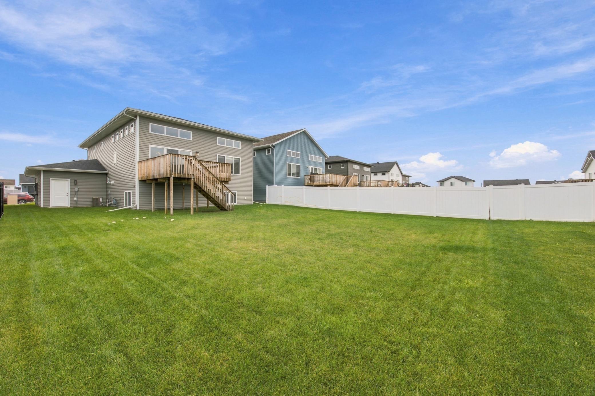 2022 single family home for sale at 7337 Madelyn Lane S in Fargo, ND — 4 bed, 3 bath (photo 2 of 36)
