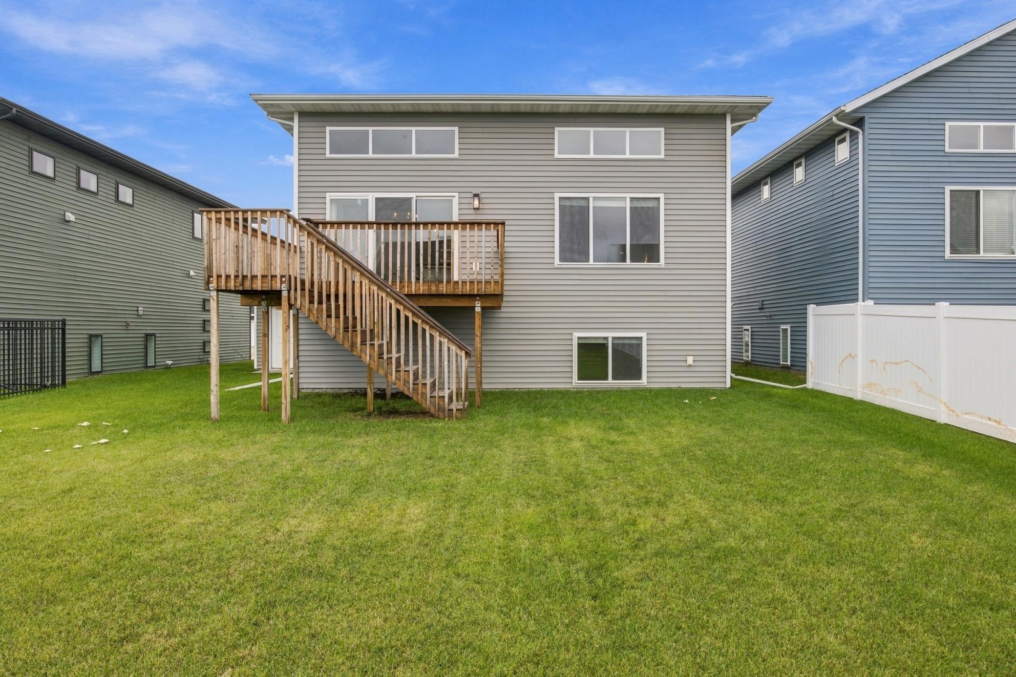 2022 single family home for sale at 7337 Madelyn Lane S in Fargo, ND — 4 bed, 3 bath (photo 4 of 36)
