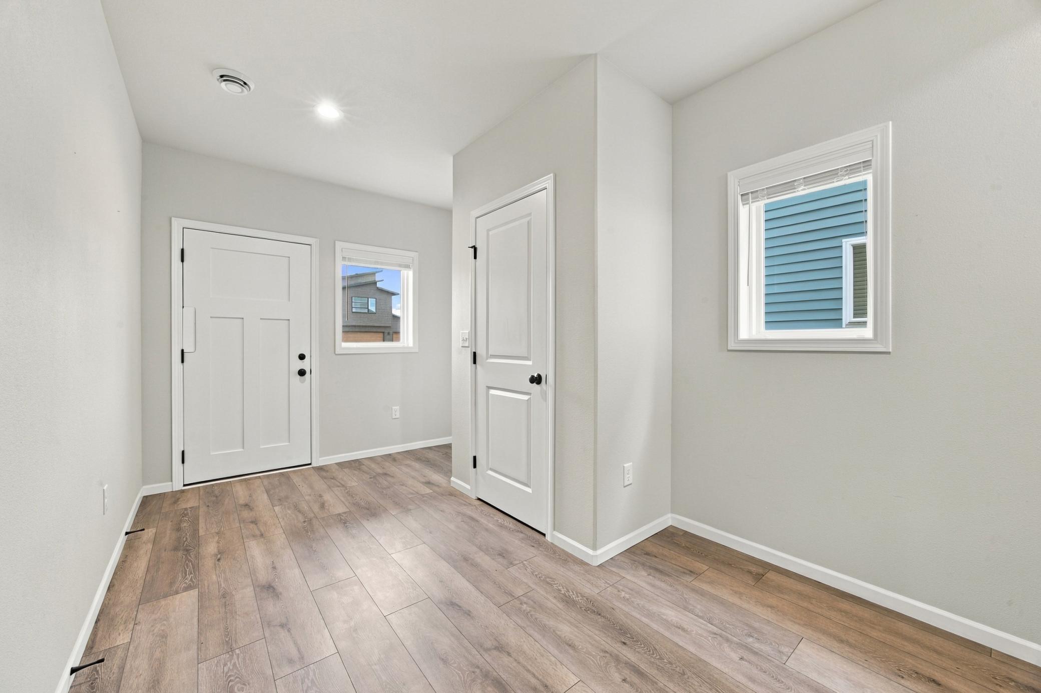 2022 single family home for sale at 7337 Madelyn Lane S in Fargo, ND — 4 bed, 3 bath (photo 5 of 36)