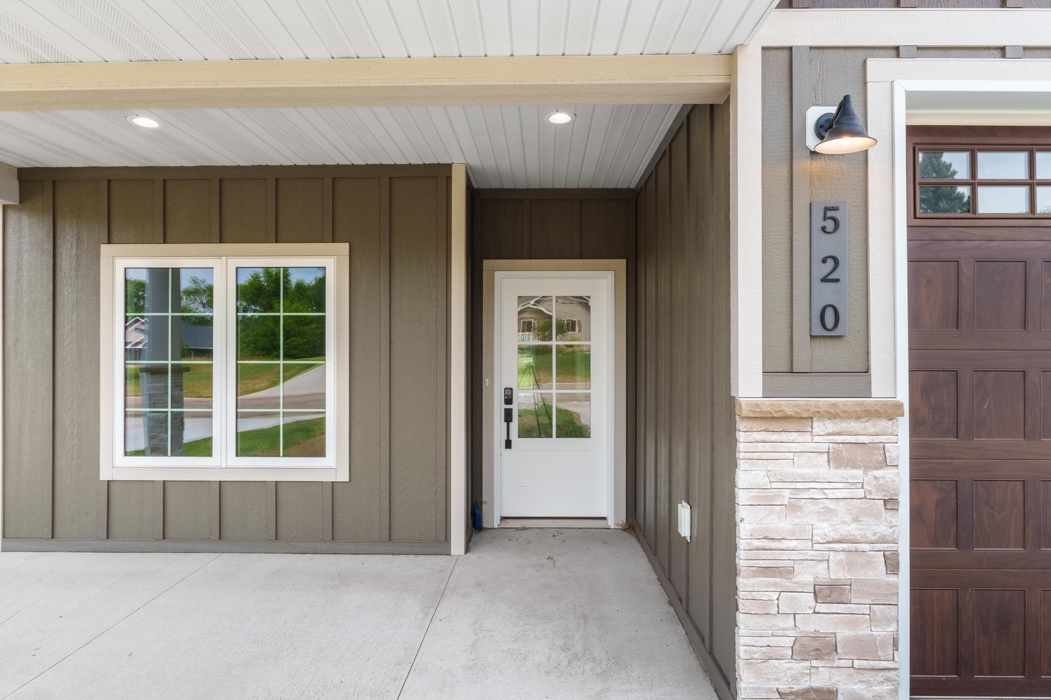 2025 single family home for sale at 520 Leonard Street in Hawley, MN — 3 bed, 3 bath (photo 2 of 47)