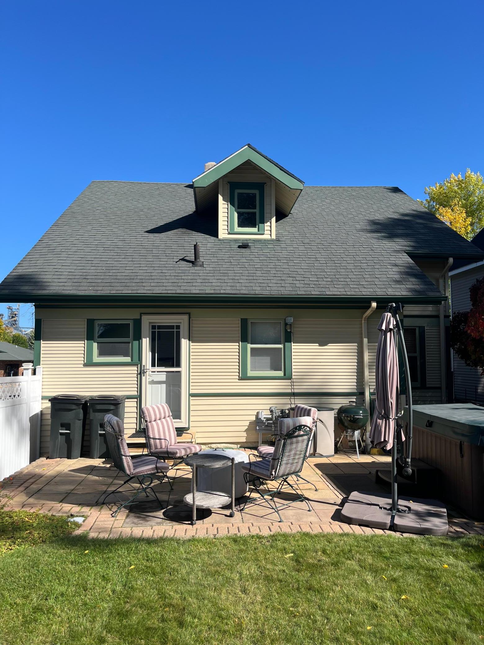 1905 single family home for sale at 721 Main Avenue N in Thief River Falls, MN — 3 bed, 2 bath (photo 4 of 36)