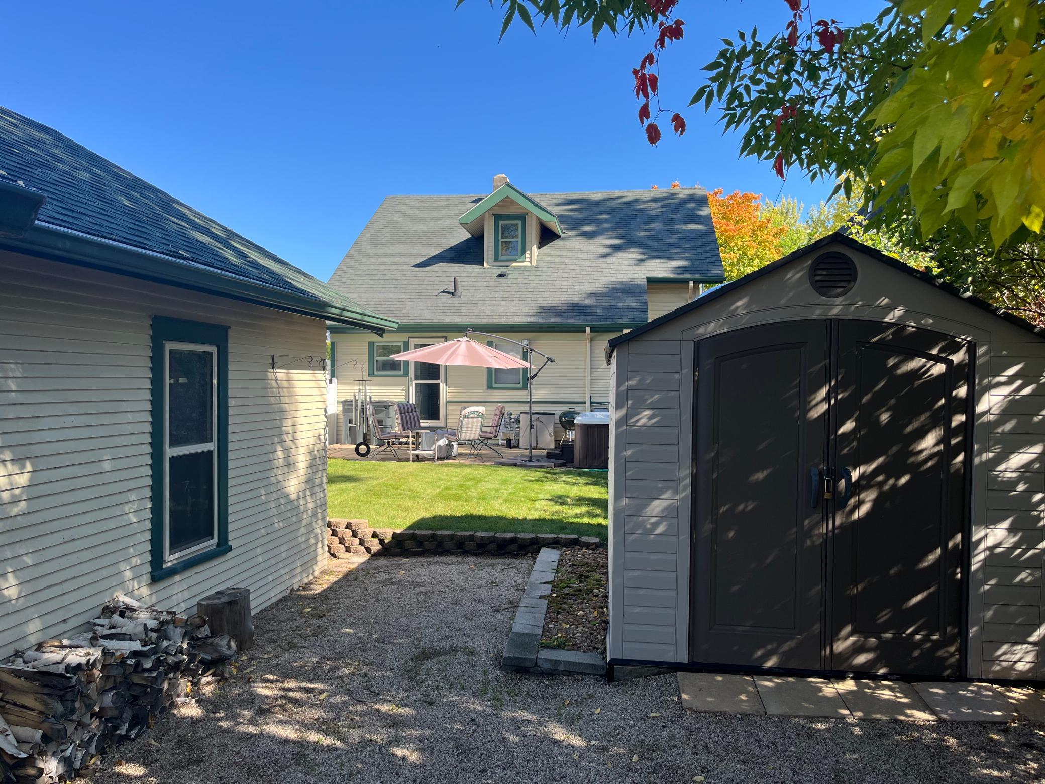 1905 single family home for sale at 721 Main Avenue N in Thief River Falls, MN — 3 bed, 2 bath (photo 6 of 36)