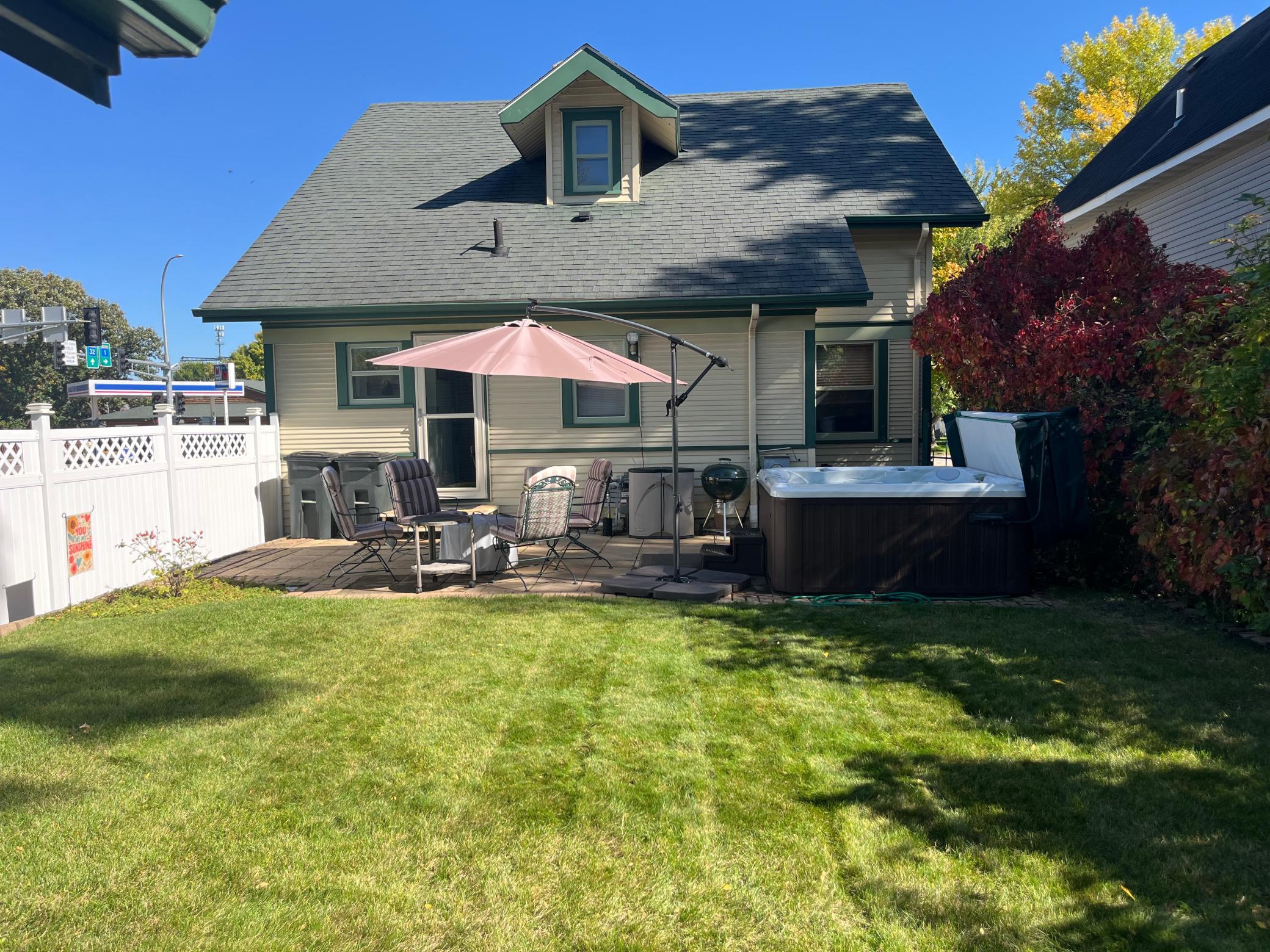 1905 single family home for sale at 721 Main Avenue N in Thief River Falls, MN — 3 bed, 2 bath (photo 7 of 36)