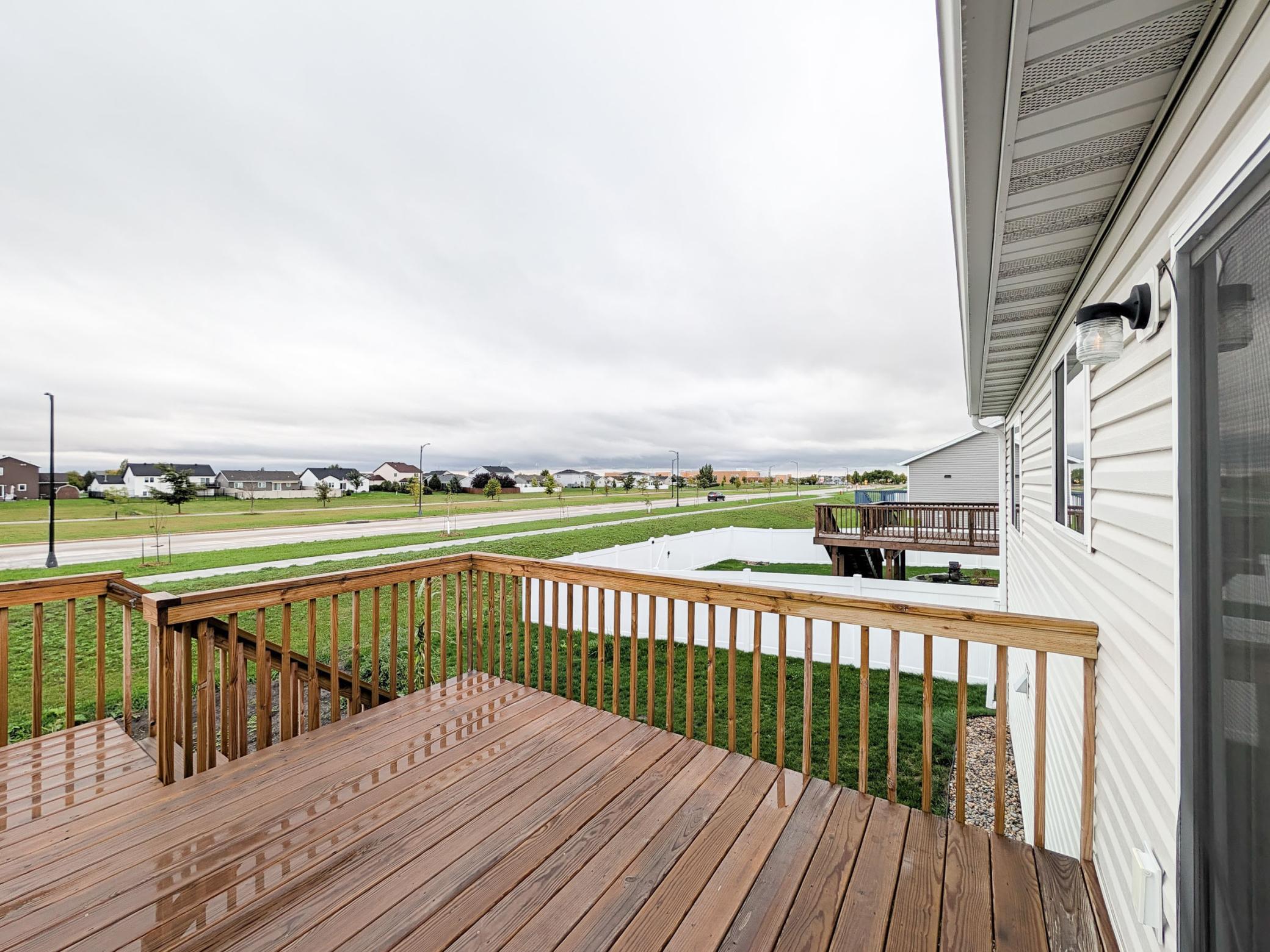 2024 single family home for sale at 2553 FULTON Loop S in Fargo, ND — 3 bed, 2 bath (photo 18 of 44)