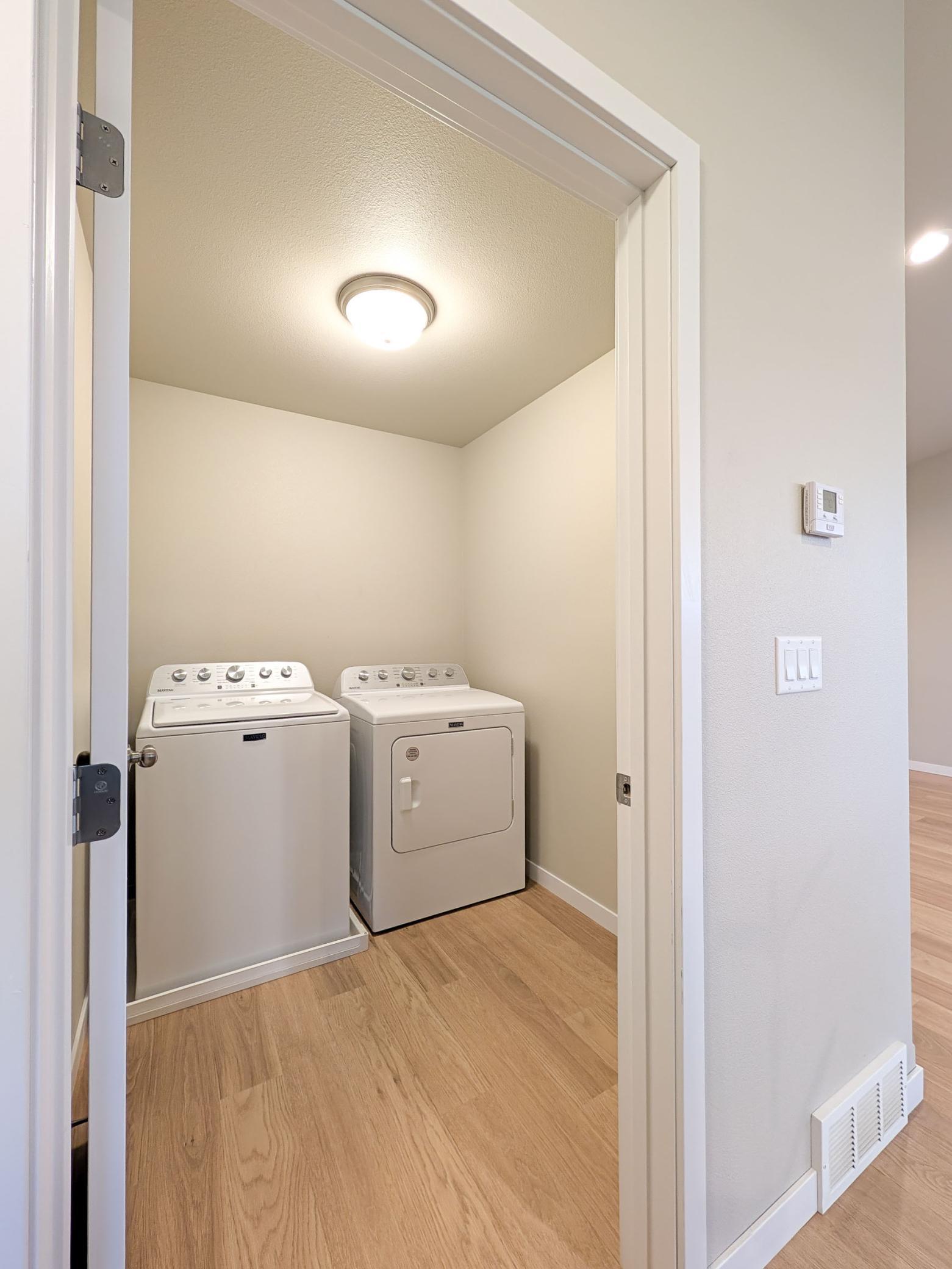 2024 single family home for sale at 2553 FULTON Loop S in Fargo, ND — 3 bed, 2 bath (photo 27 of 44)