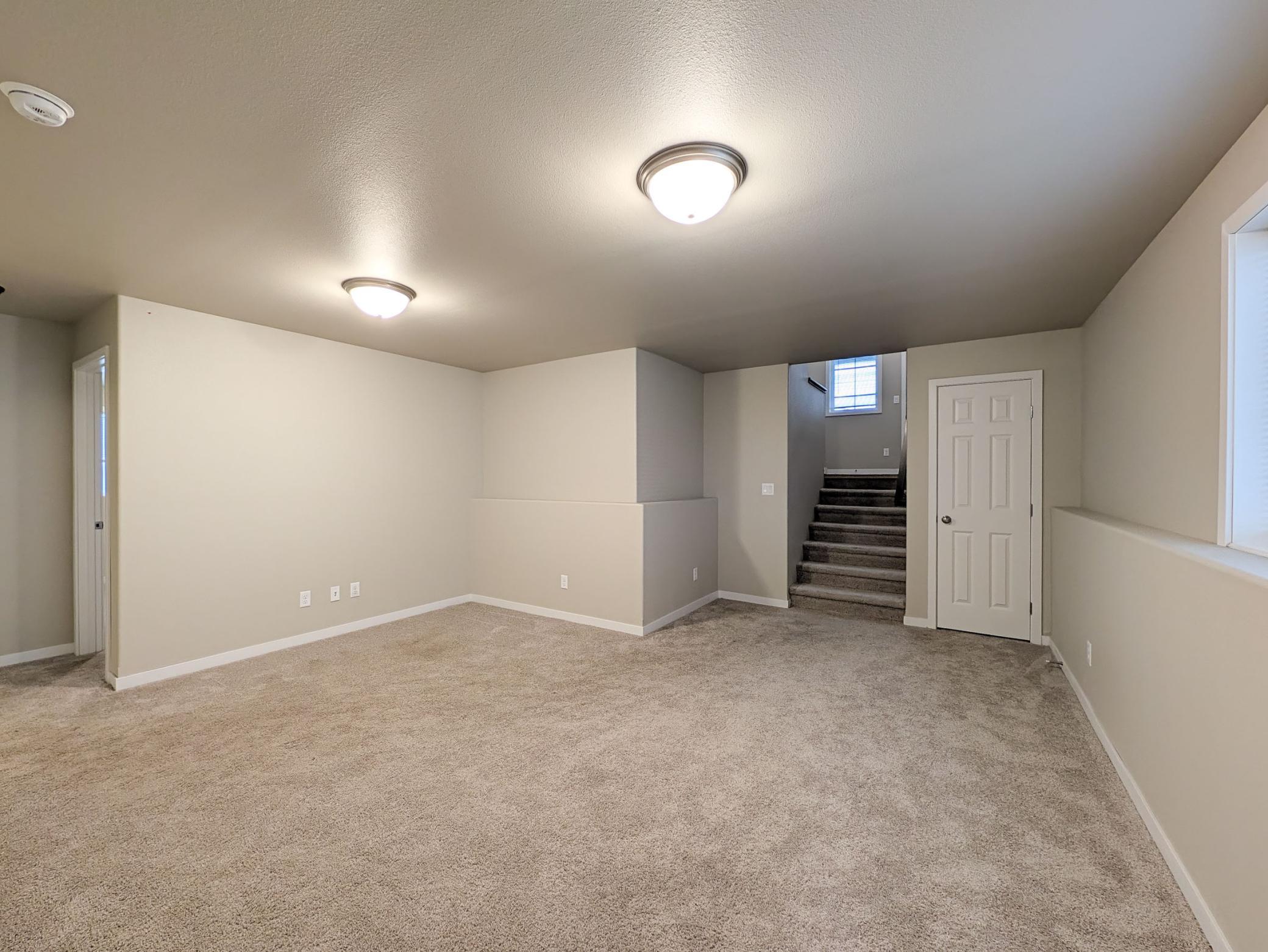 2024 single family home for sale at 2553 FULTON Loop S in Fargo, ND — 3 bed, 2 bath (photo 29 of 44)