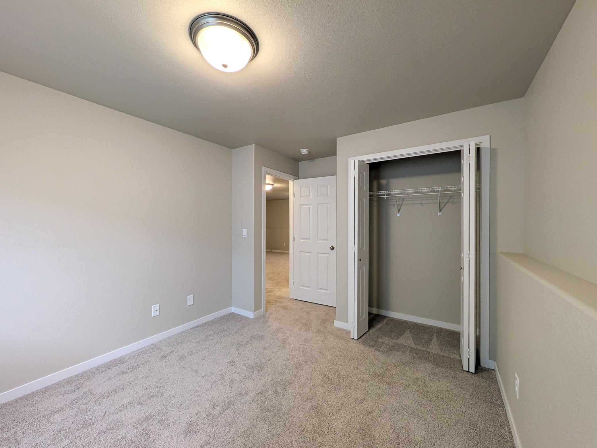 2024 single family home for sale at 2553 FULTON Loop S in Fargo, ND — 3 bed, 2 bath (photo 34 of 44)