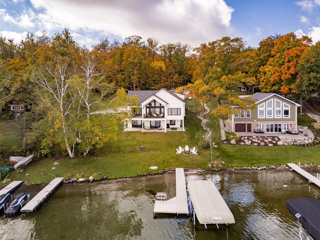 2025 single family home for sale at 21006 S Moose Point Lane in Grand Rapids, MN — 4 bed, 4 bath (photo 2 of 63)