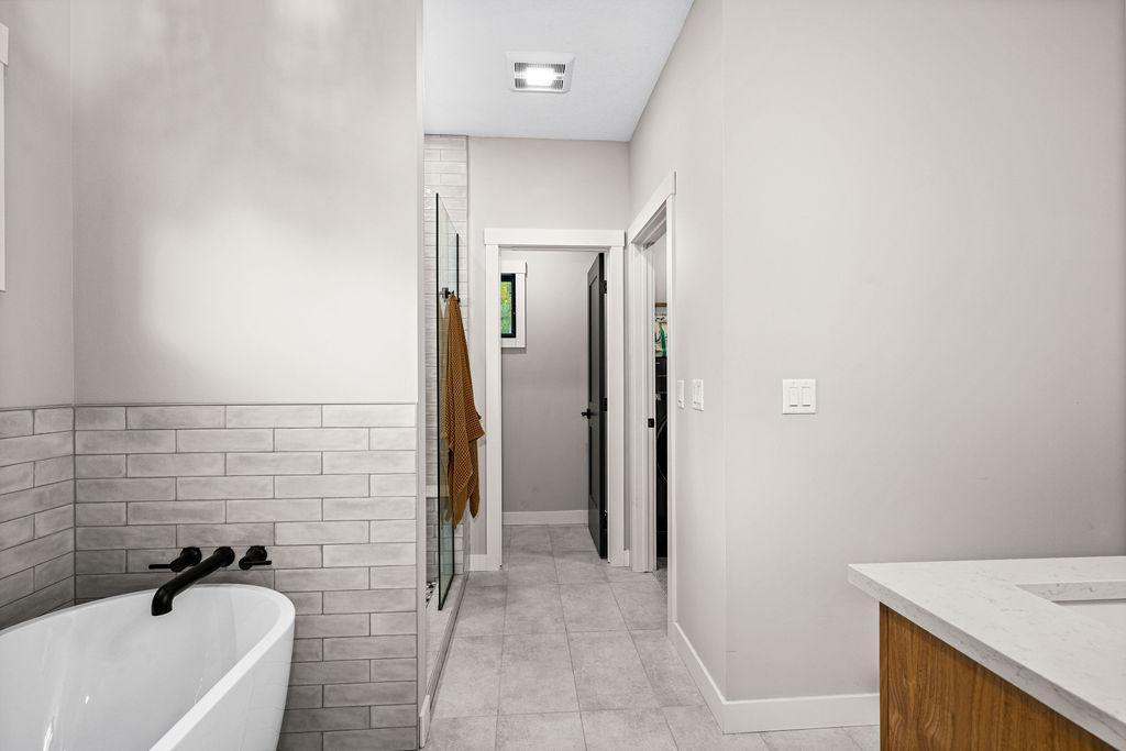 2025 single family home for sale at 21006 S Moose Point Lane in Grand Rapids, MN — 4 bed, 4 bath (photo 32 of 63)