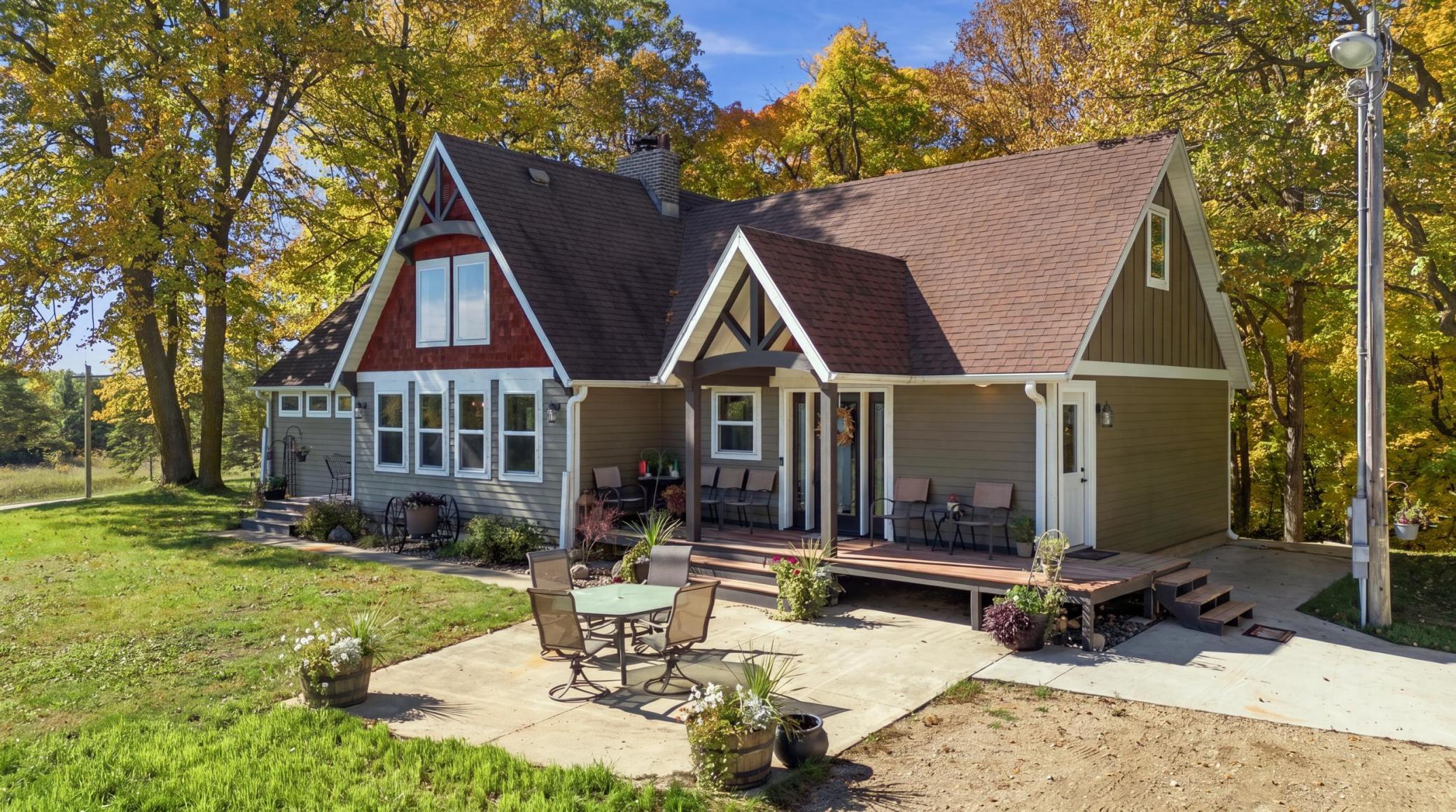 1985 single family home for sale at 29517 County Highway 24 in Erhard, MN — 3 bed, 4 bath (photo 2 of 50)