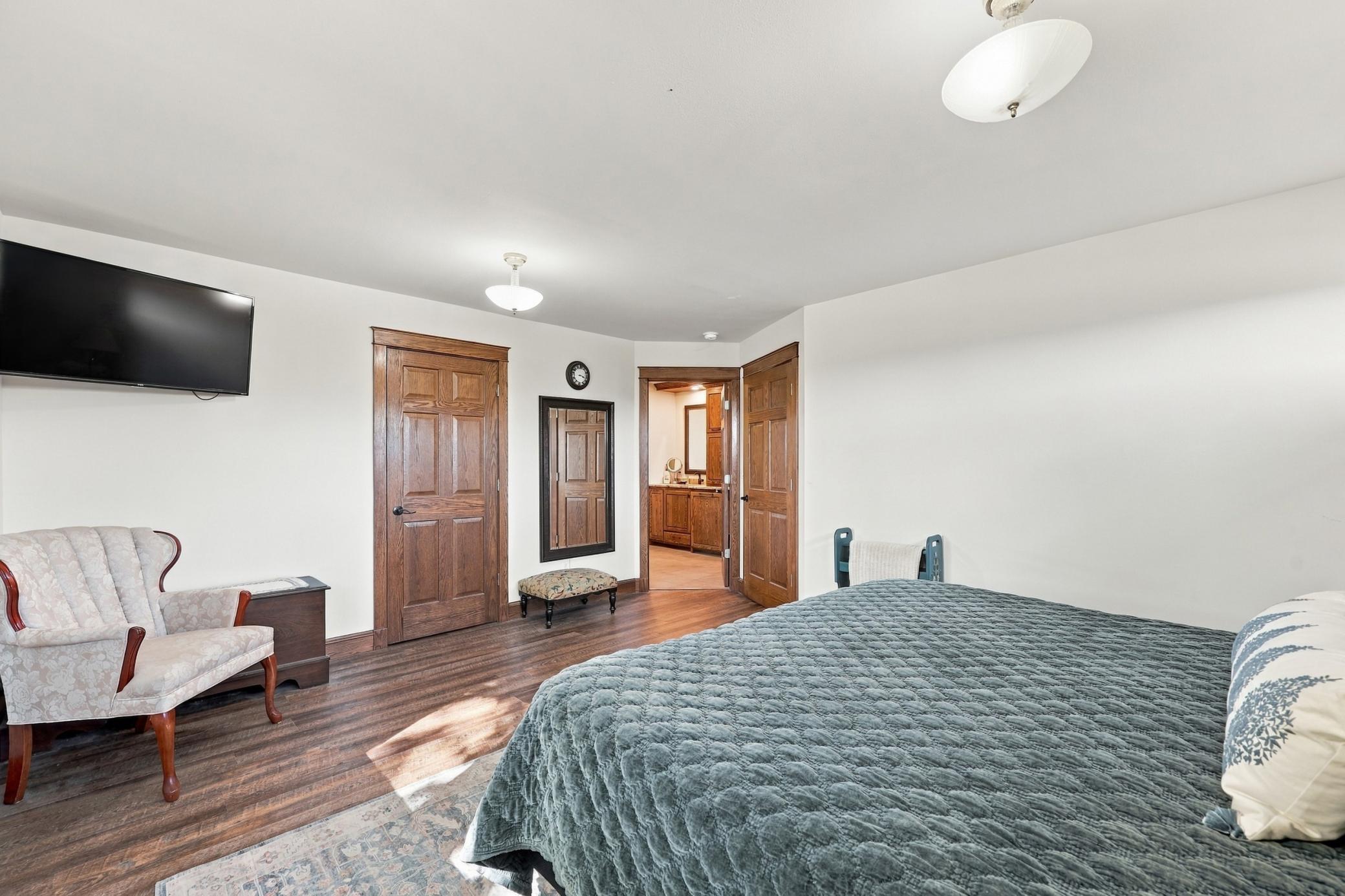 1985 single family home for sale at 29517 County Highway 24 in Erhard, MN — 3 bed, 4 bath (photo 18 of 50)