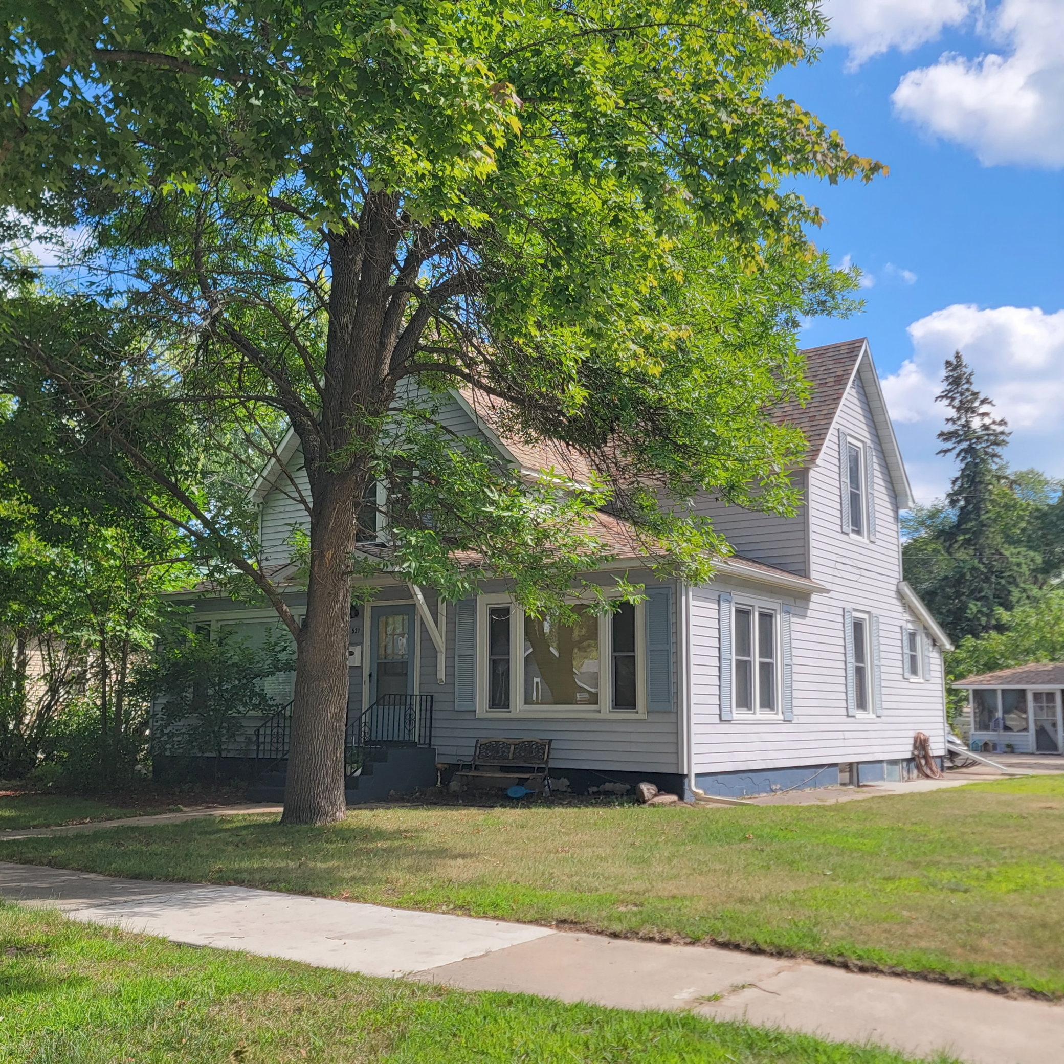 1905 single family home for sale at 521 3rd Street NW in Aitkin, MN — 4 bed, 3 bath (photo 2 of 17)