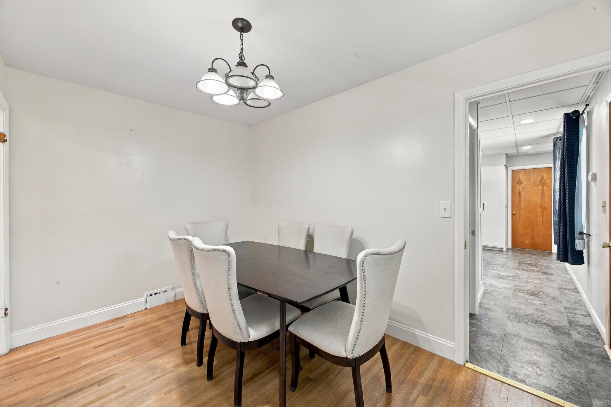 1953 single family home for sale at 809 16th Street S in Fargo, ND — 4 bed, 2 bath (photo 11 of 30)