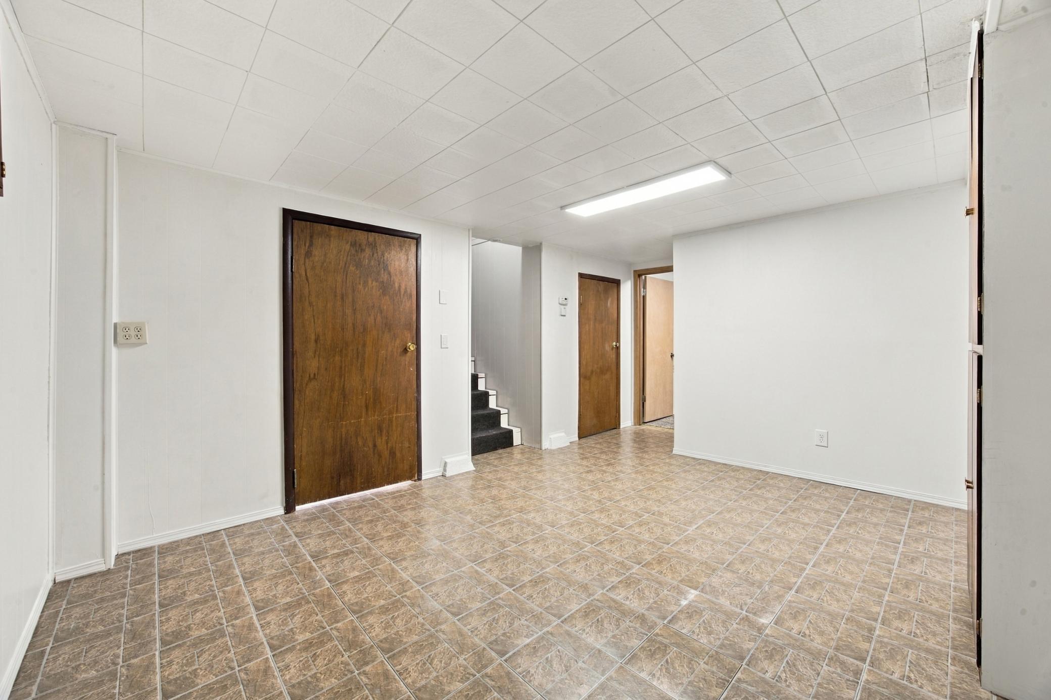 1953 single family home for sale at 809 16th Street S in Fargo, ND — 4 bed, 2 bath (photo 21 of 30)