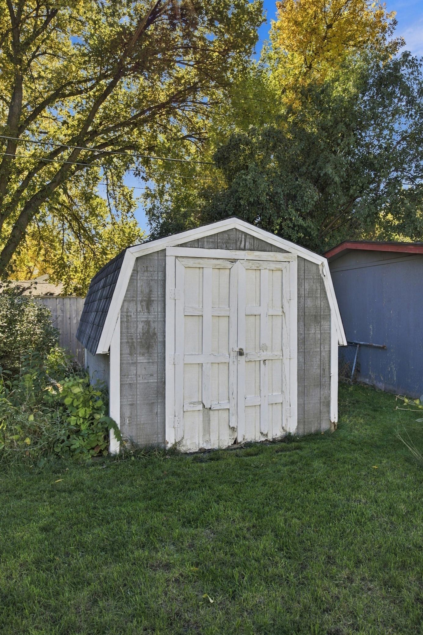 1953 single family home for sale at 809 16th Street S in Fargo, ND — 4 bed, 2 bath (photo 30 of 30)