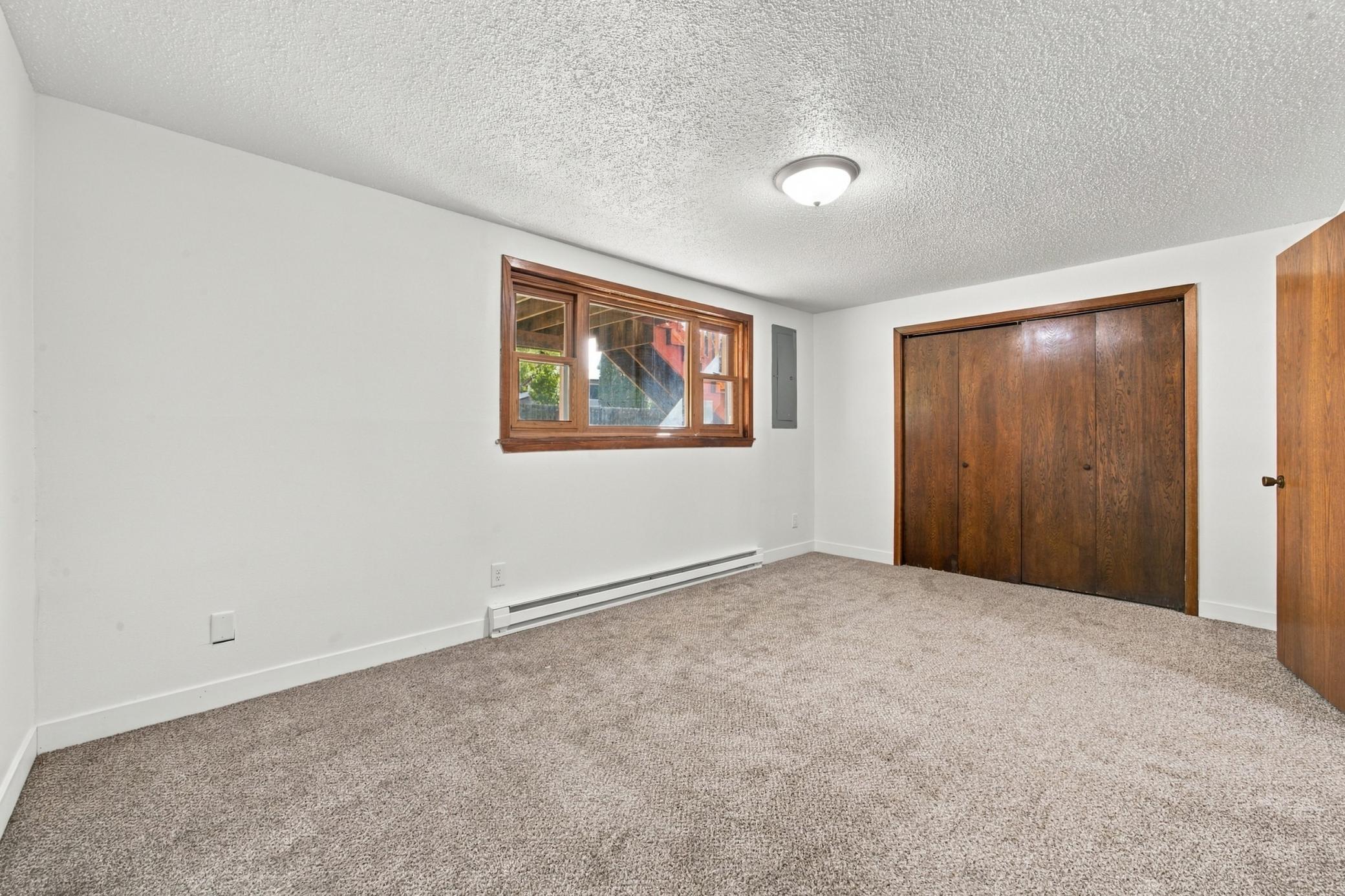 1977 twin home for sale at 2323 Sundance Circle S in Fargo, ND — 2 bed, 2 bath (photo 16 of 27)