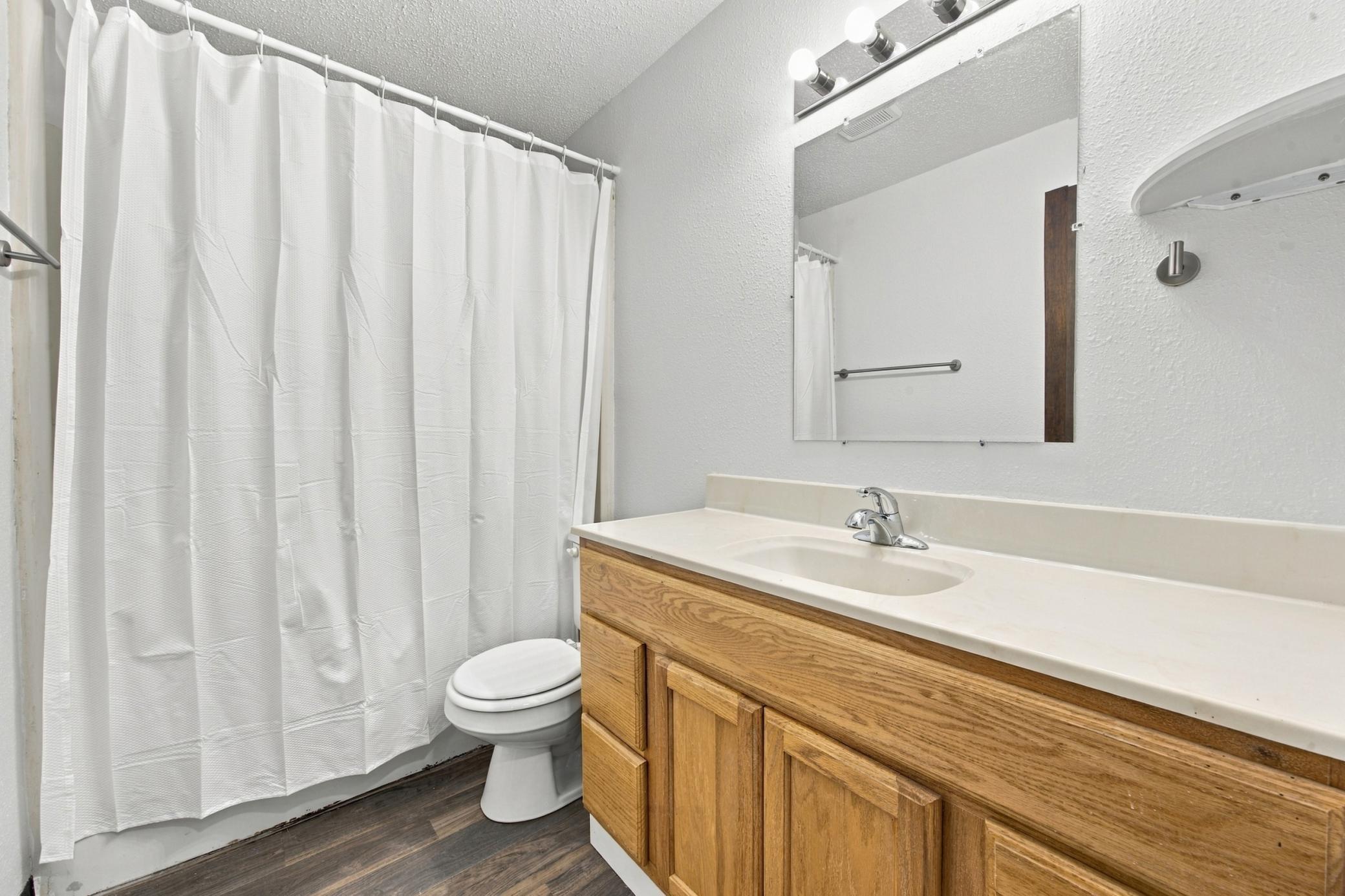 1977 twin home for sale at 2323 Sundance Circle S in Fargo, ND — 2 bed, 2 bath (photo 21 of 27)
