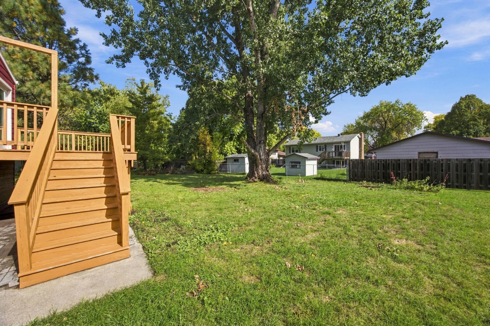 1977 twin home for sale at 2323 Sundance Circle S in Fargo, ND — 2 bed, 2 bath (photo 25 of 27)