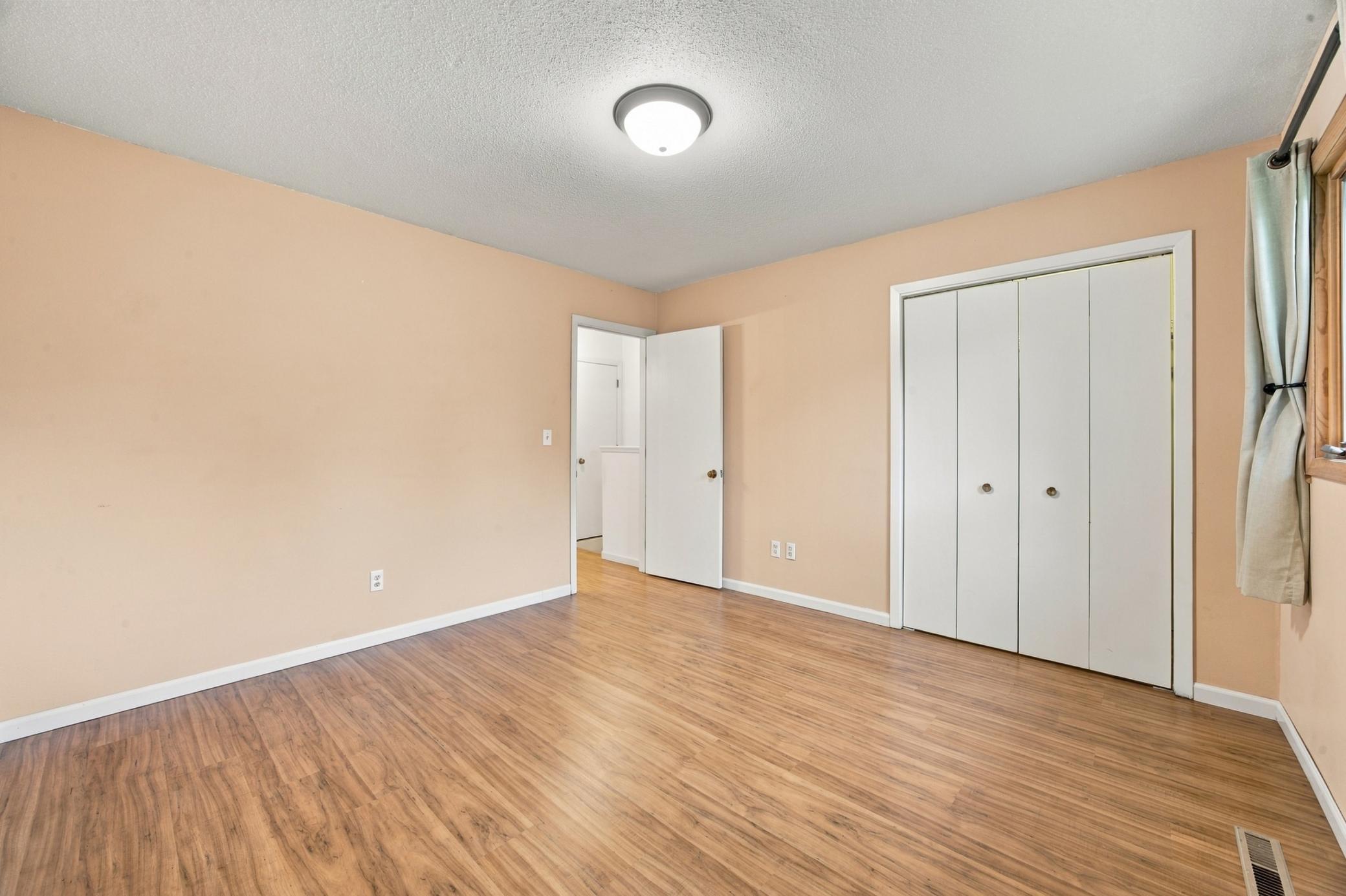 1973 townhouse for sale at 3218 2nd Street N in Fargo, ND — 2 bed, 3 bath (photo 13 of 23)