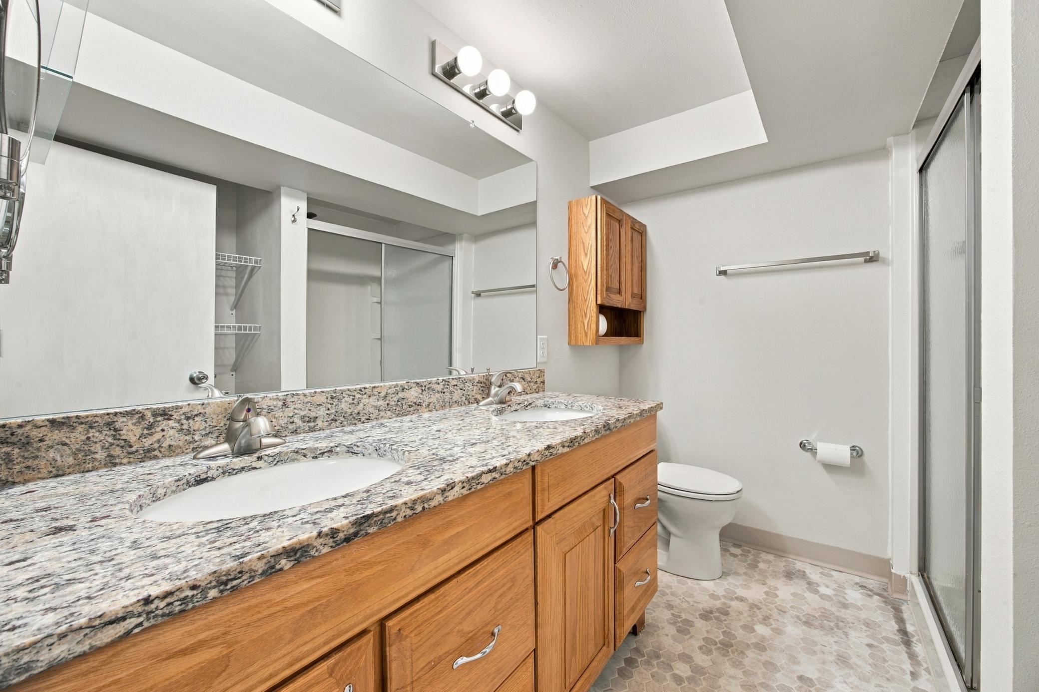 1973 townhouse for sale at 3218 2nd Street N in Fargo, ND — 2 bed, 3 bath (photo 18 of 23)