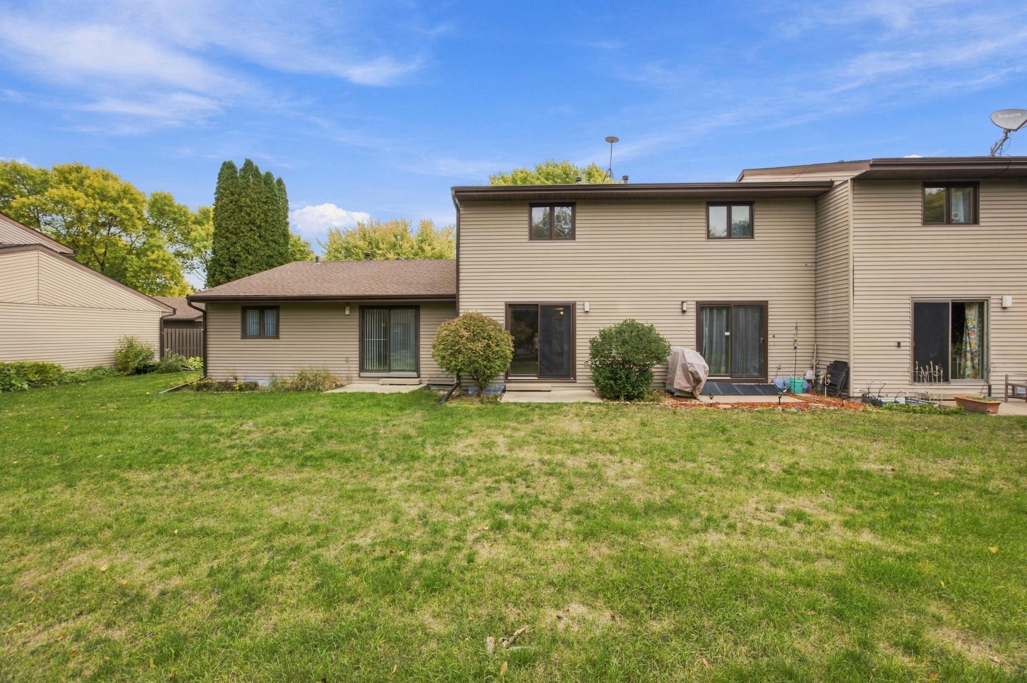 1973 townhouse for sale at 3218 2nd Street N in Fargo, ND — 2 bed, 3 bath (photo 20 of 23)