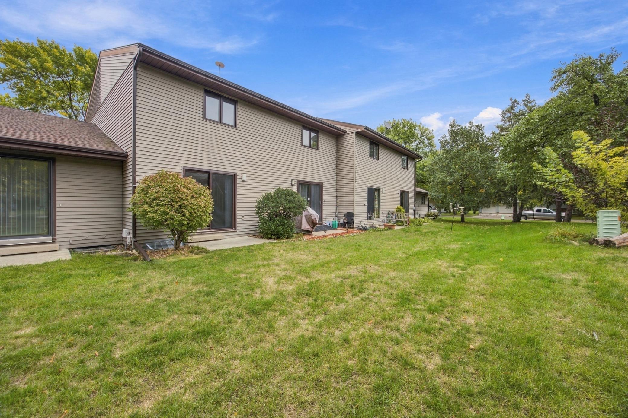 1973 townhouse for sale at 3218 2nd Street N in Fargo, ND — 2 bed, 3 bath (photo 21 of 23)