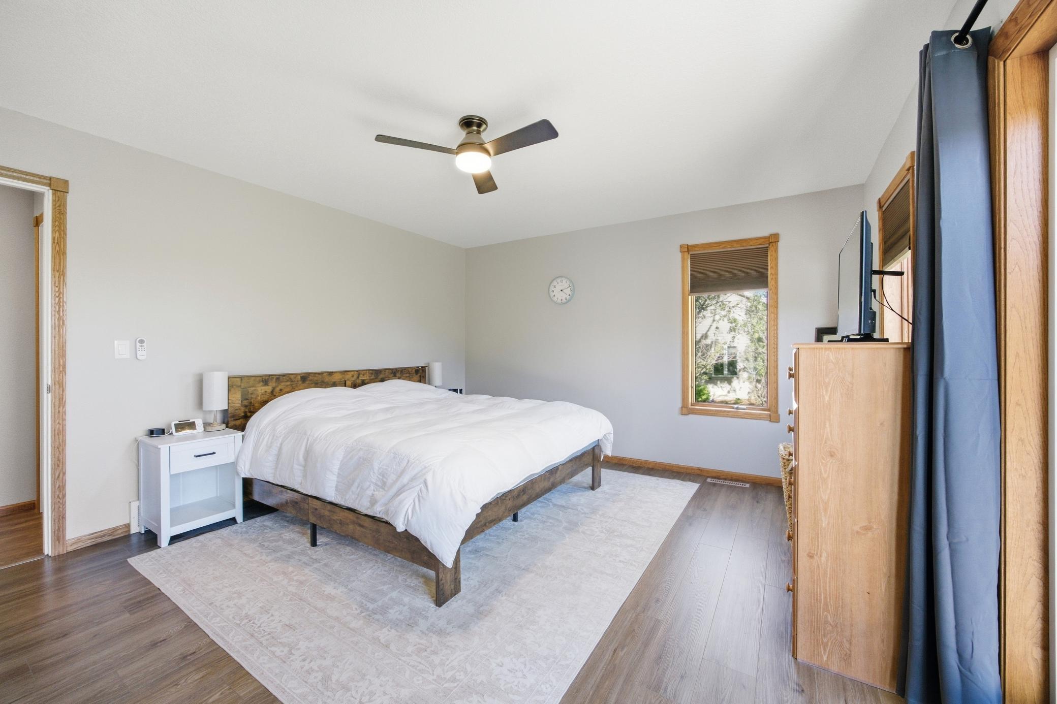 1998 single family home for sale at 5606 57 1/2 Avenue N in Harwood, ND — 3 bed, 2 bath (photo 21 of 39)