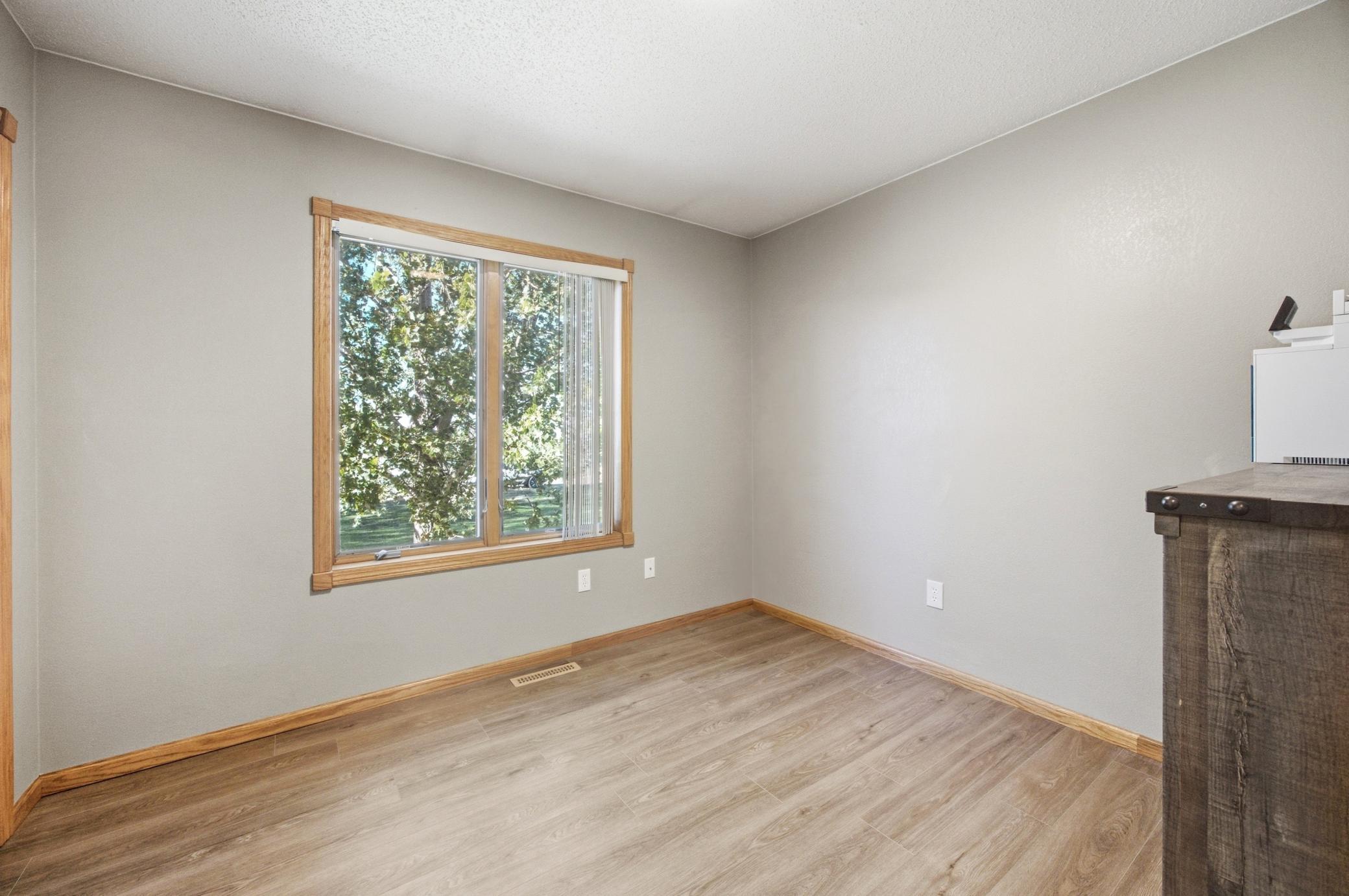 1998 single family home for sale at 5606 57 1/2 Avenue N in Harwood, ND — 3 bed, 2 bath (photo 24 of 39)