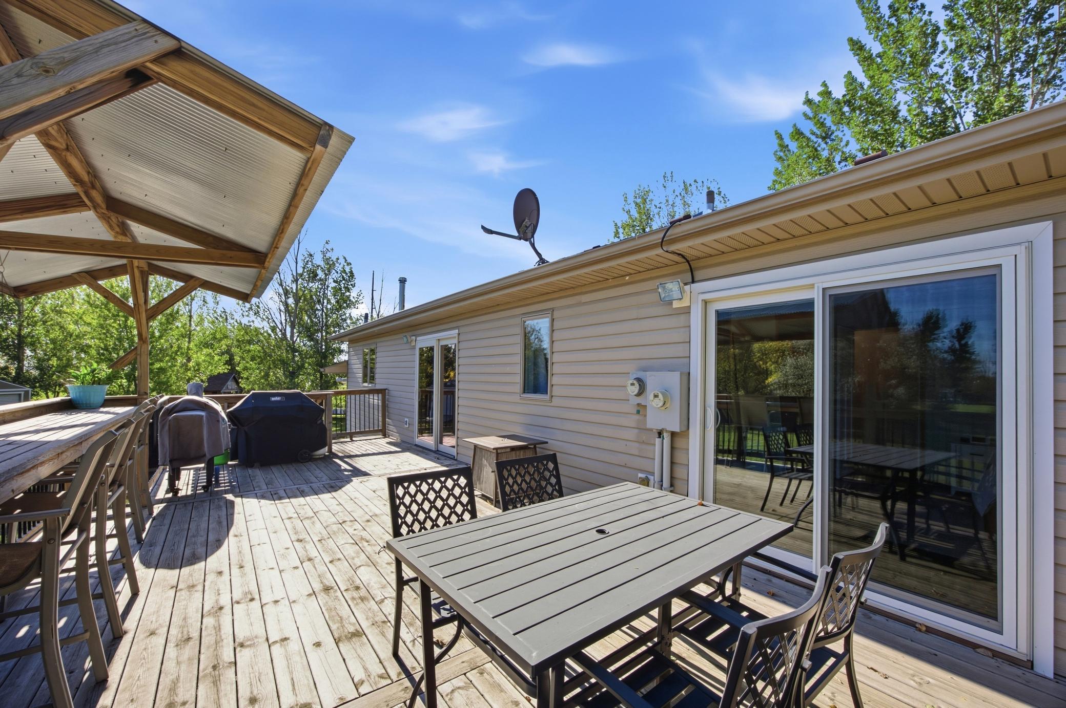 1998 single family home for sale at 5606 57 1/2 Avenue N in Harwood, ND — 3 bed, 2 bath (photo 34 of 39)