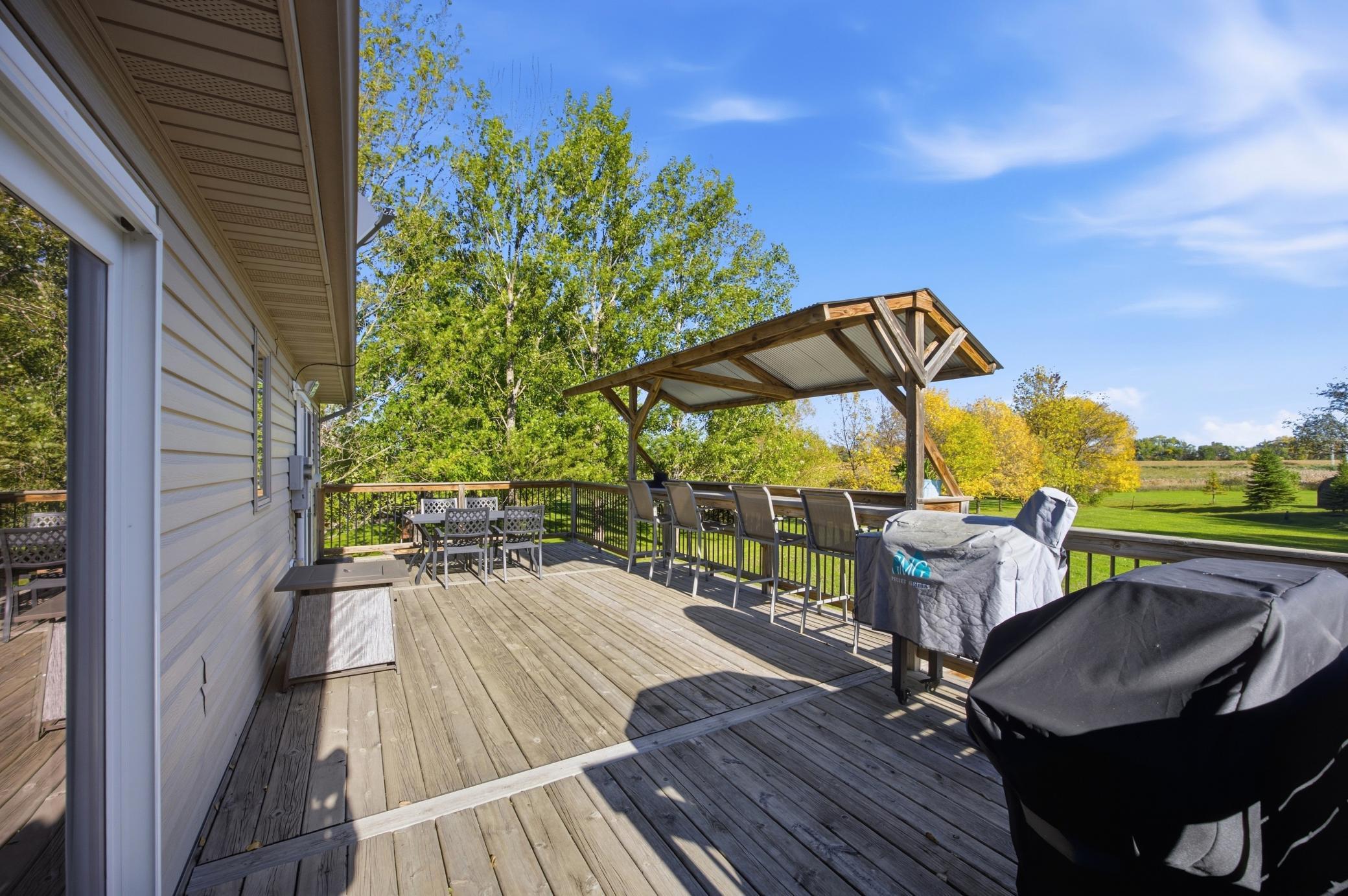 1998 single family home for sale at 5606 57 1/2 Avenue N in Harwood, ND — 3 bed, 2 bath (photo 35 of 39)