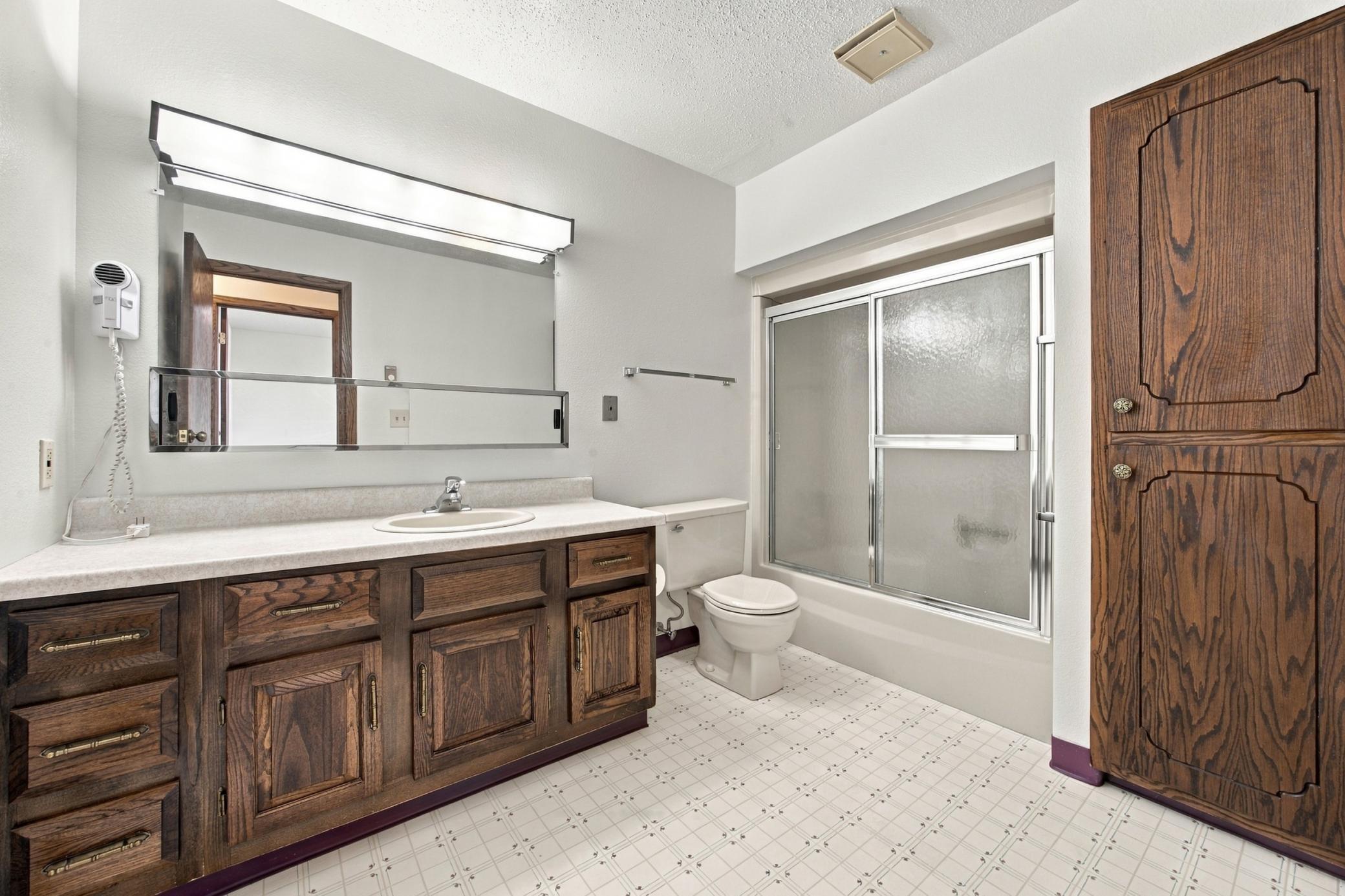 1978 condo for sale at 2620 25th Street S, Unit 8 in Fargo, ND — 2 bed, 1 bath (photo 14 of 19)