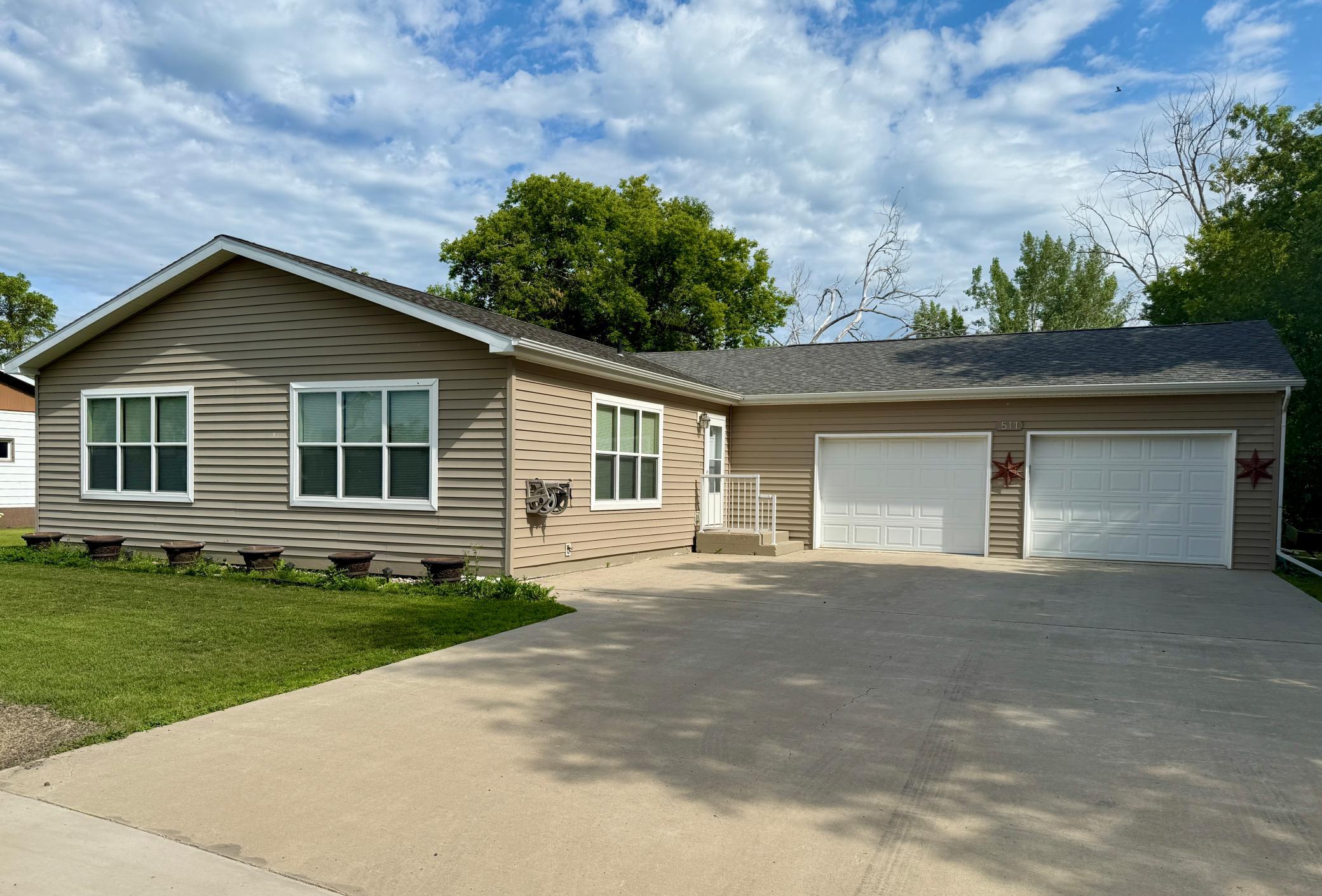 2012 single family home for sale at 511 Jessamine Avenue in Aneta, ND — 3 bed, 1 bath