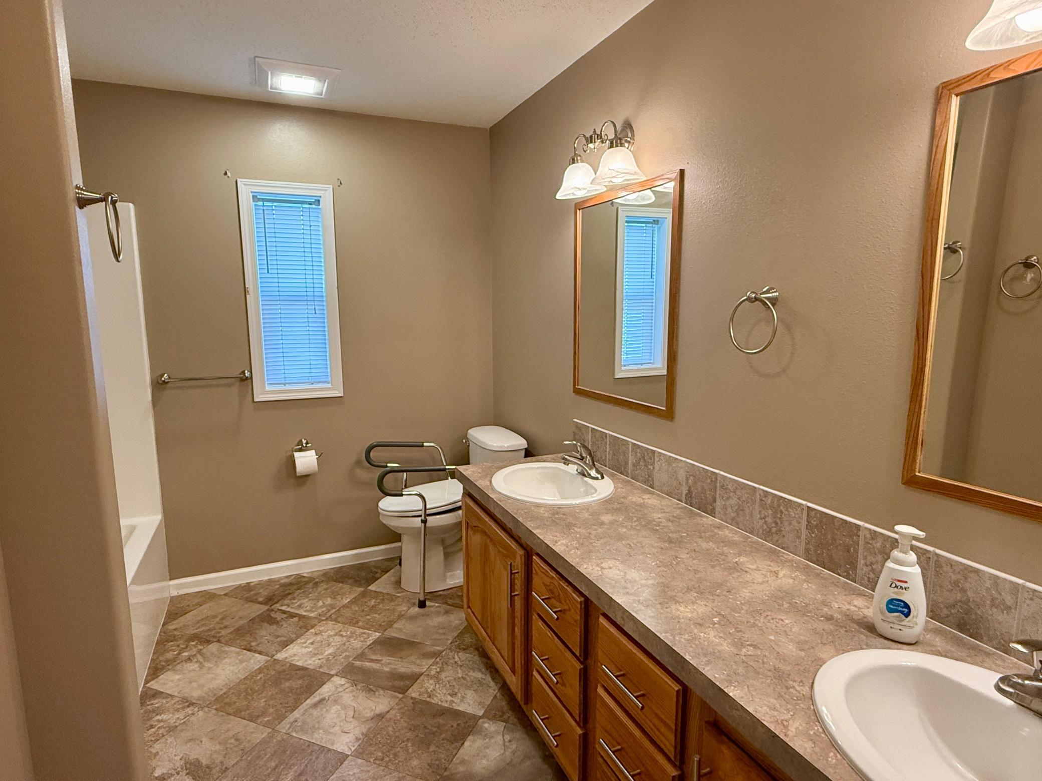2012 single family home for sale at 511 Jessamine Avenue in Aneta, ND — 3 bed, 1 bath (photo 14 of 26)