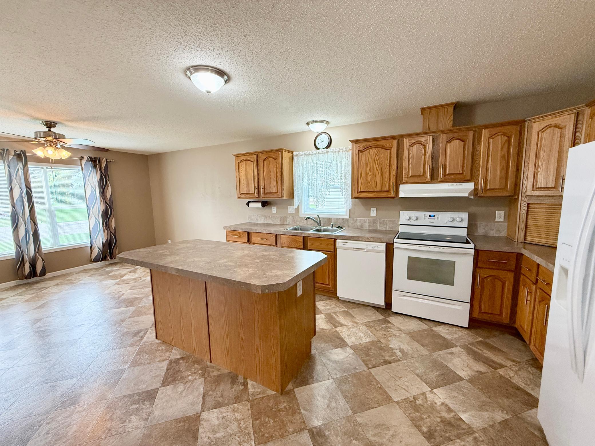 2012 single family home for sale at 511 Jessamine Avenue in Aneta, ND — 3 bed, 1 bath (photo 6 of 26)