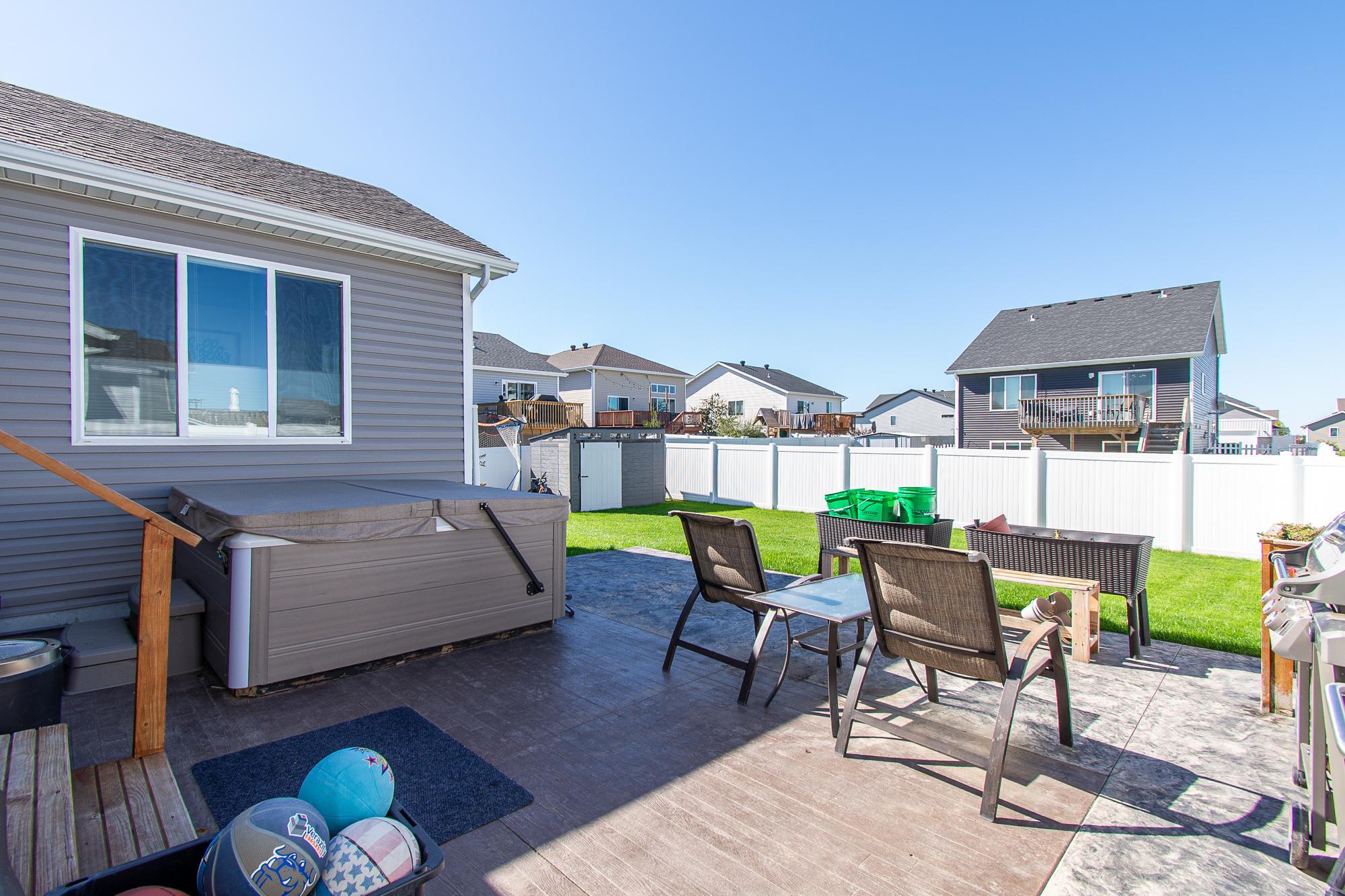 2018 single family home for sale at 2760 Westwood Street W in West Fargo, ND — 4 bed, 3 bath (photo 47 of 57)