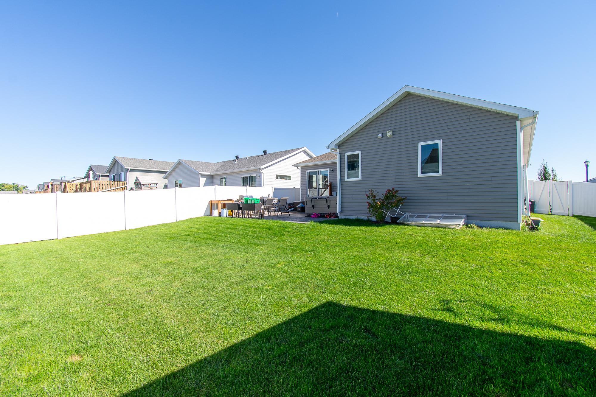 2018 single family home for sale at 2760 Westwood Street W in West Fargo, ND — 4 bed, 3 bath (photo 51 of 57)