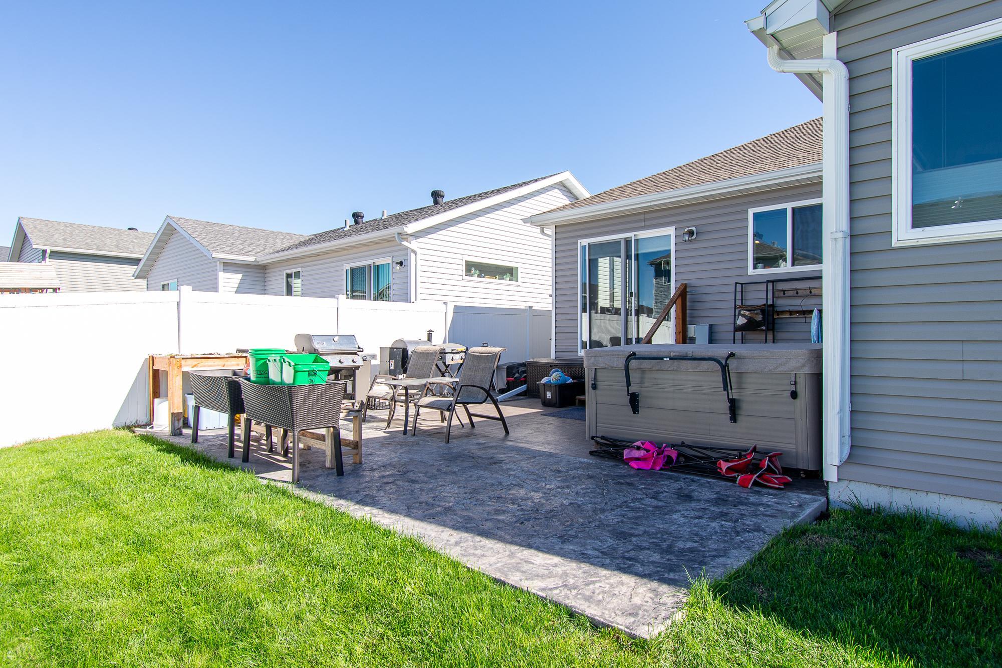 2018 single family home for sale at 2760 Westwood Street W in West Fargo, ND — 4 bed, 3 bath (photo 54 of 57)