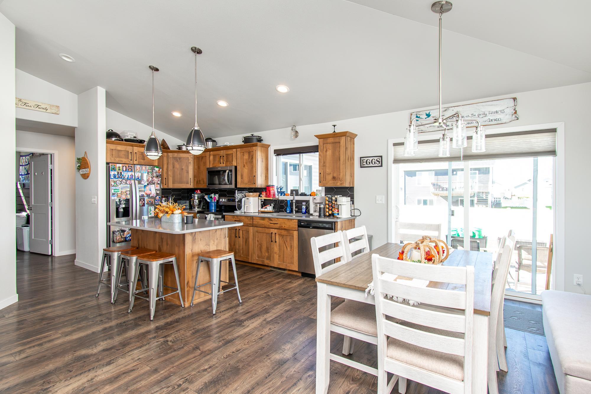2018 single family home for sale at 2760 Westwood Street W in West Fargo, ND — 4 bed, 3 bath (photo 8 of 57)
