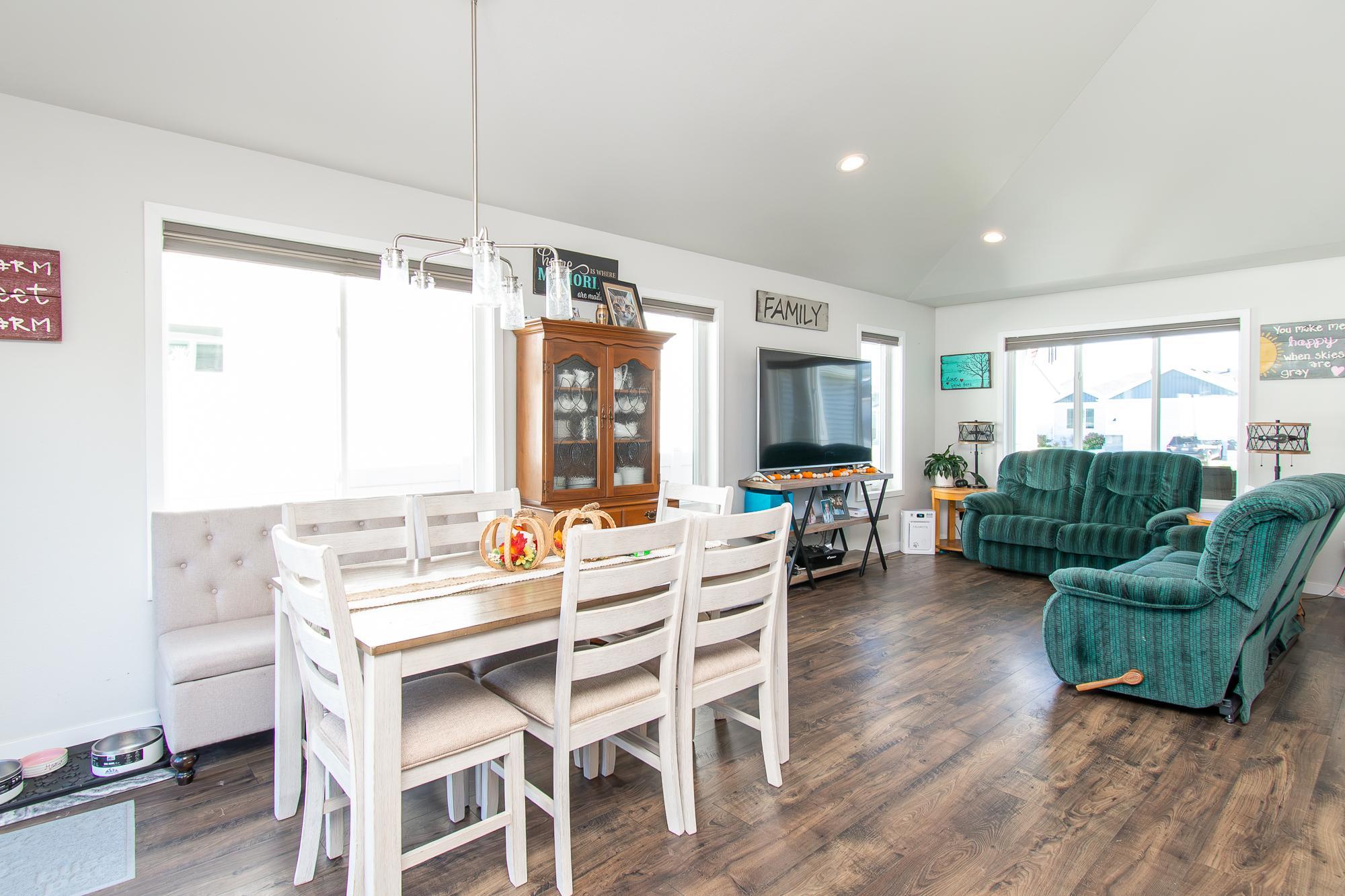 2018 single family home for sale at 2760 Westwood Street W in West Fargo, ND — 4 bed, 3 bath (photo 9 of 57)