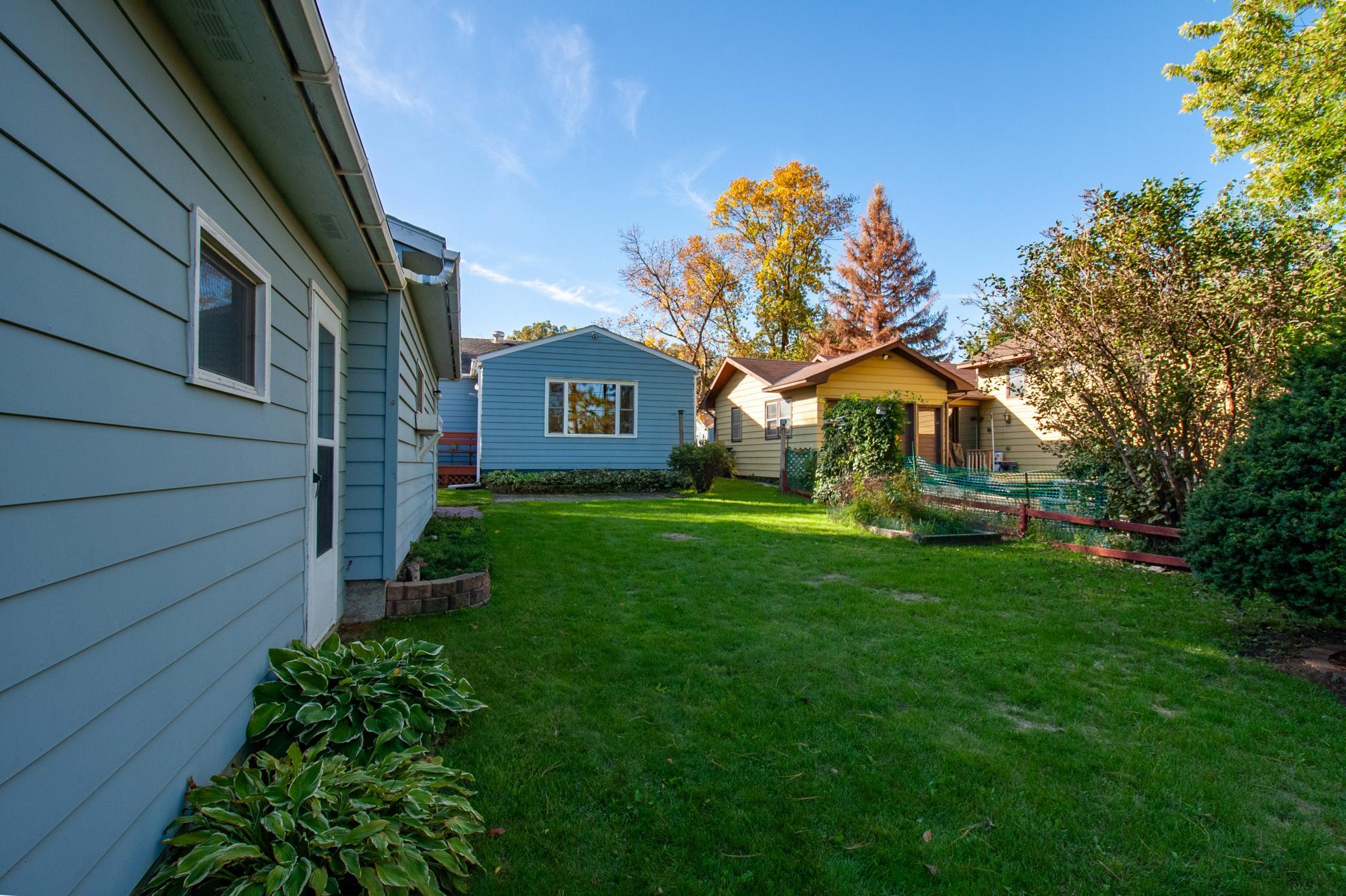 1952 single family home for sale at 908 W Linden Street W in Fergus Falls, MN — 3 bed, 2 bath (photo 12 of 70)