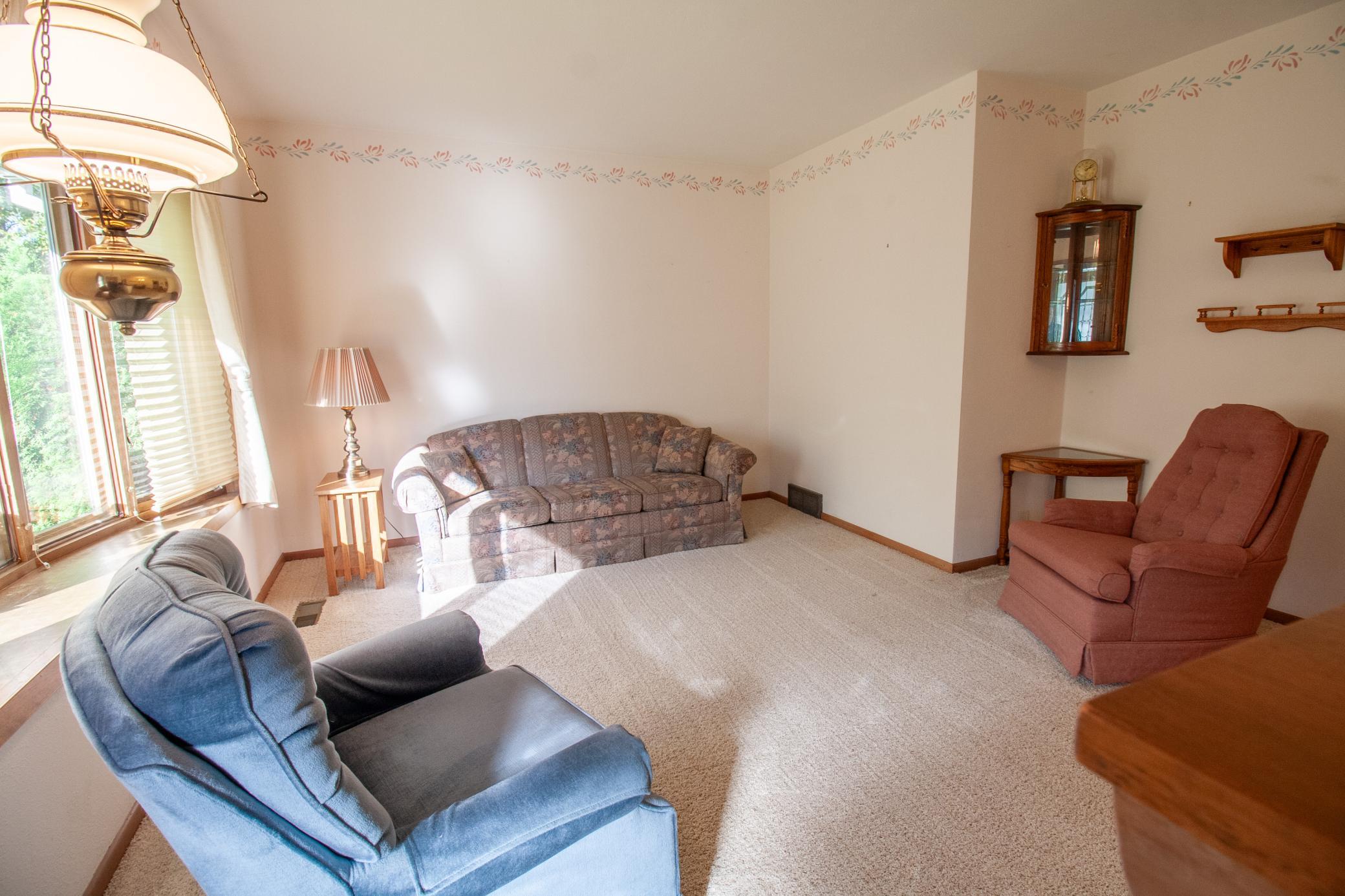 1952 single family home for sale at 908 W Linden Street W in Fergus Falls, MN — 3 bed, 2 bath (photo 27 of 70)