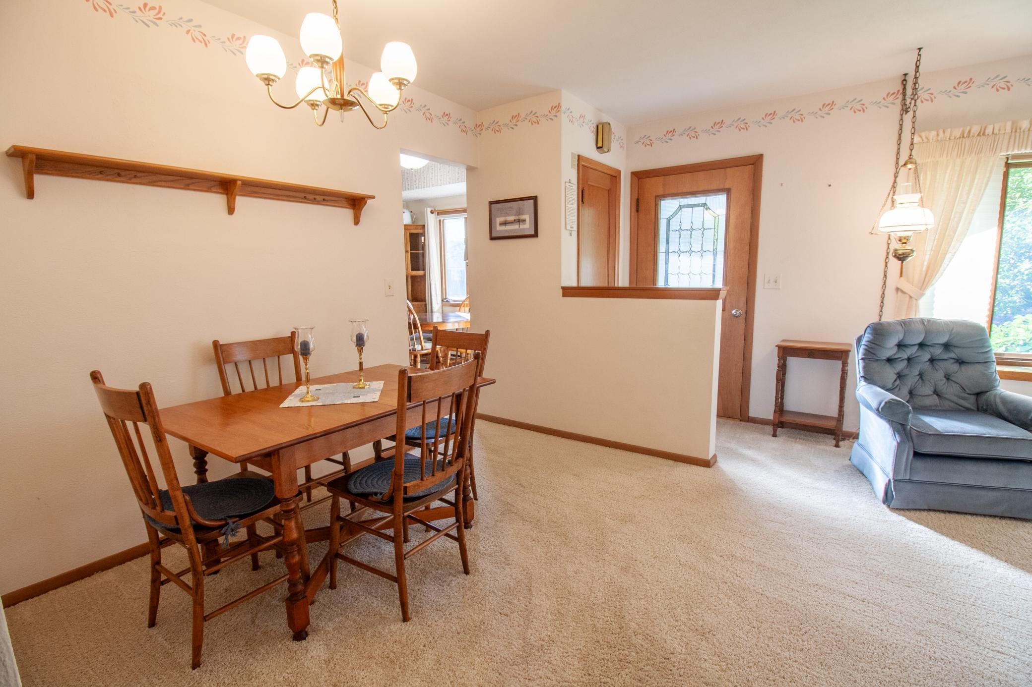 1952 single family home for sale at 908 W Linden Street W in Fergus Falls, MN — 3 bed, 2 bath (photo 30 of 70)