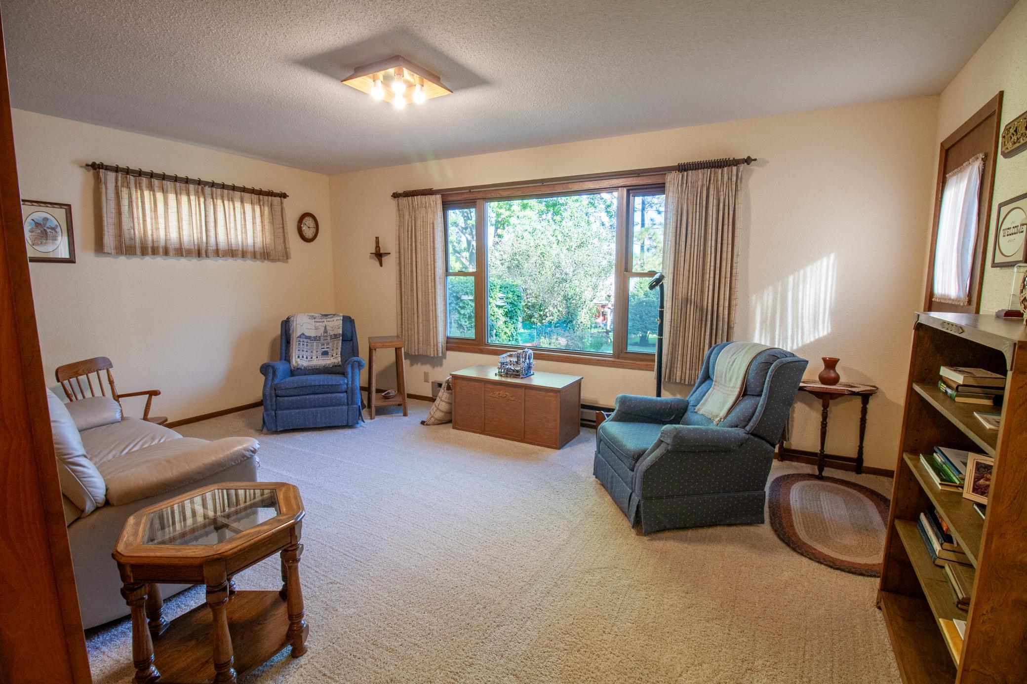 1952 single family home for sale at 908 W Linden Street W in Fergus Falls, MN — 3 bed, 2 bath (photo 34 of 70)