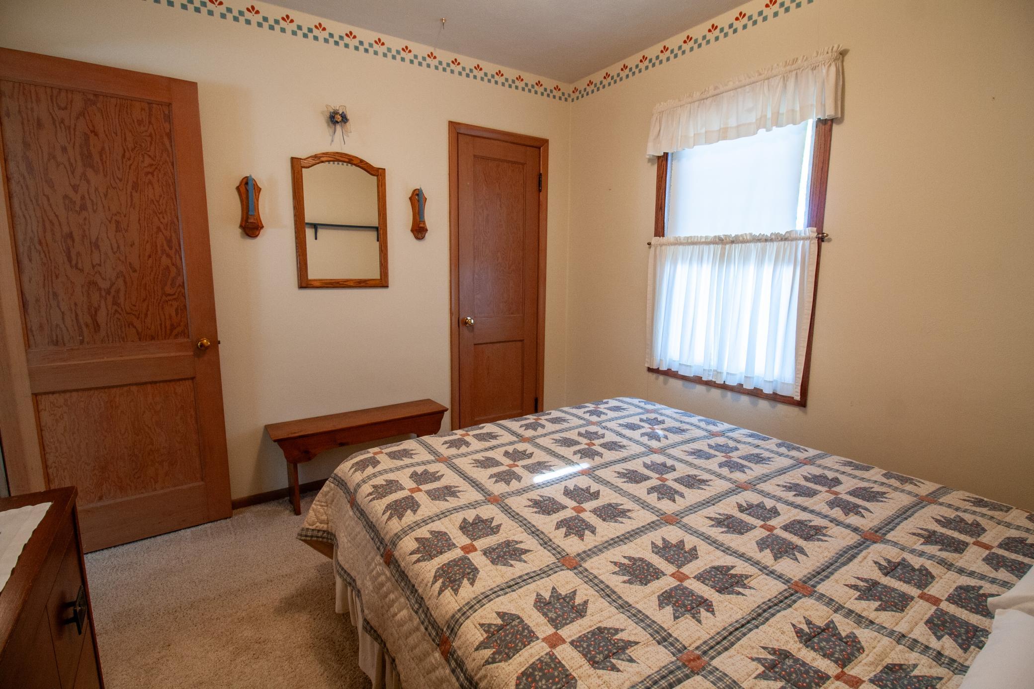 1952 single family home for sale at 908 W Linden Street W in Fergus Falls, MN — 3 bed, 2 bath (photo 39 of 70)