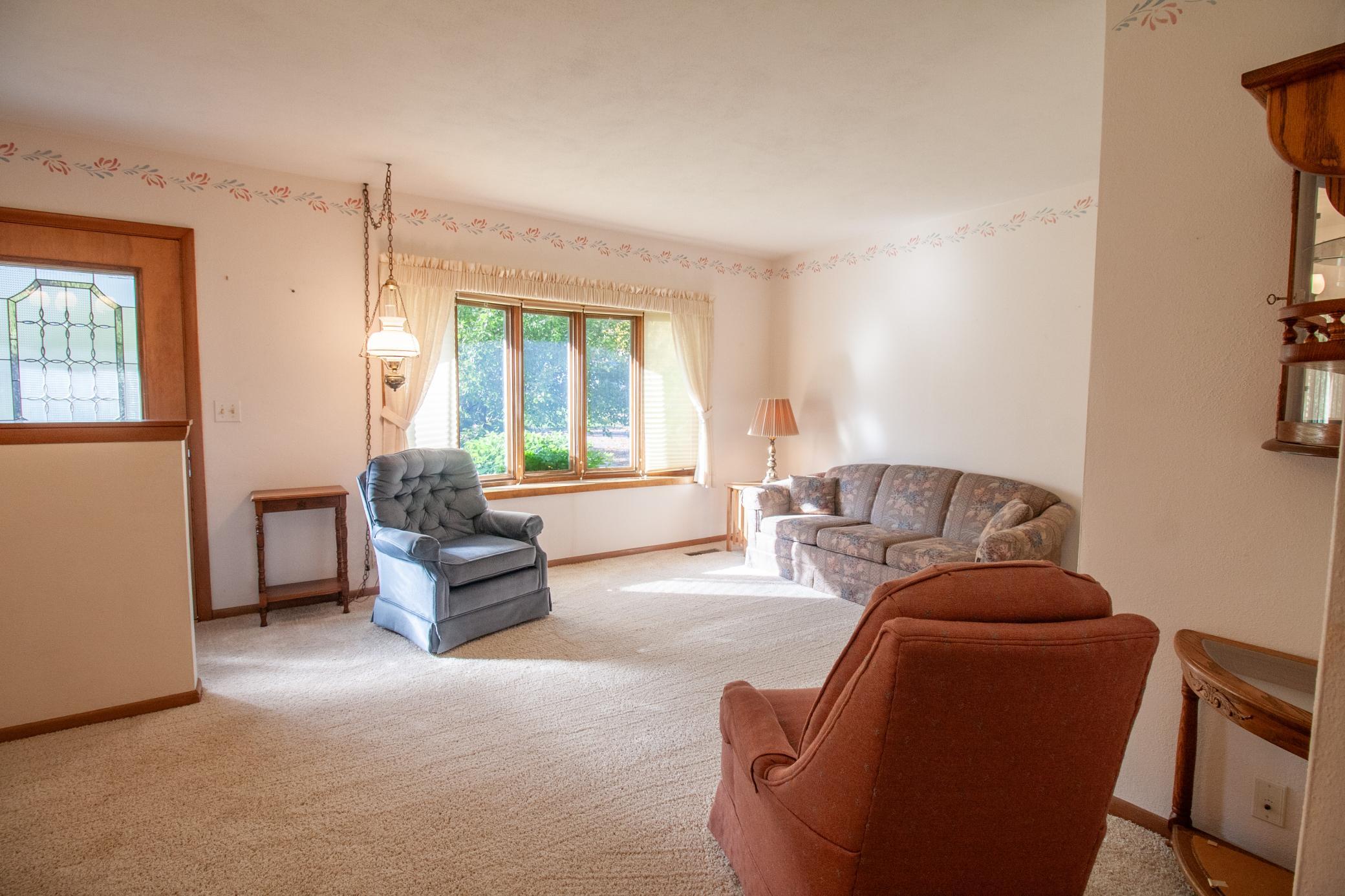 1952 single family home for sale at 908 W Linden Street W in Fergus Falls, MN — 3 bed, 2 bath (photo 42 of 70)
