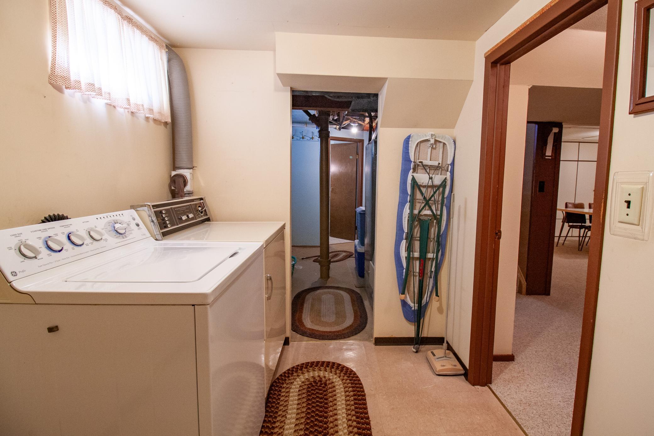 1952 single family home for sale at 908 W Linden Street W in Fergus Falls, MN — 3 bed, 2 bath (photo 44 of 70)
