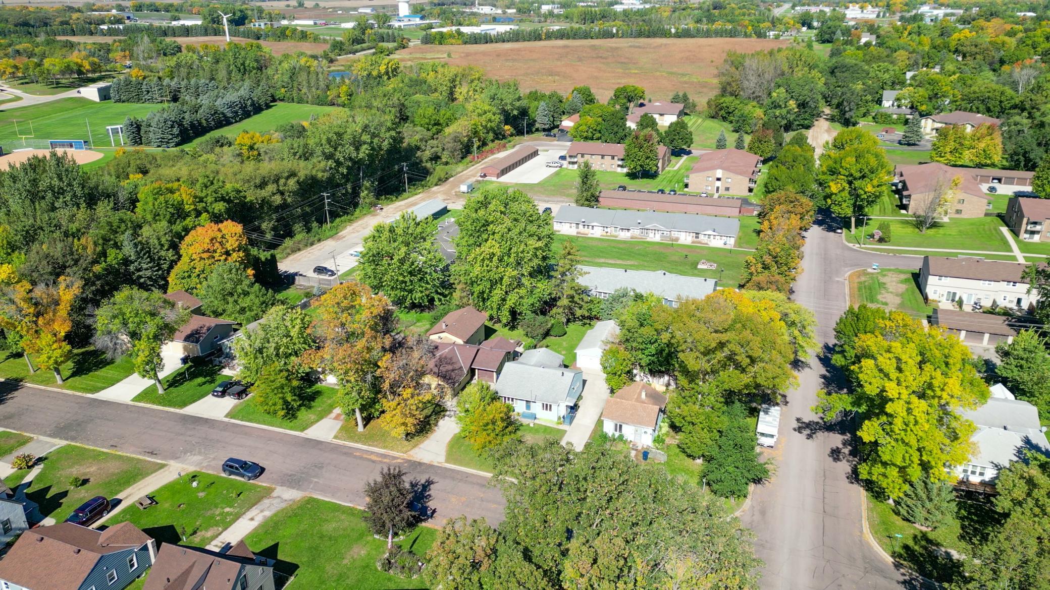 1952 single family home for sale at 908 W Linden Street W in Fergus Falls, MN — 3 bed, 2 bath (photo 58 of 70)