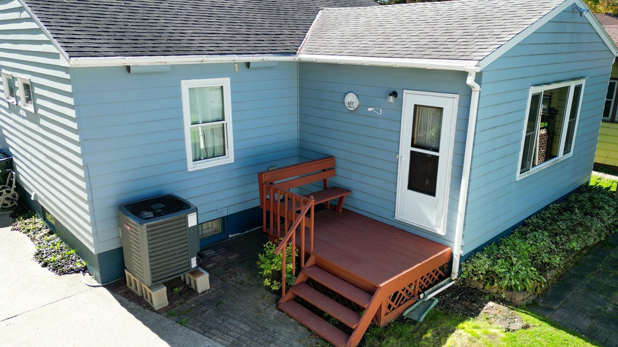 1952 single family home for sale at 908 W Linden Street W in Fergus Falls, MN — 3 bed, 2 bath (photo 68 of 70)